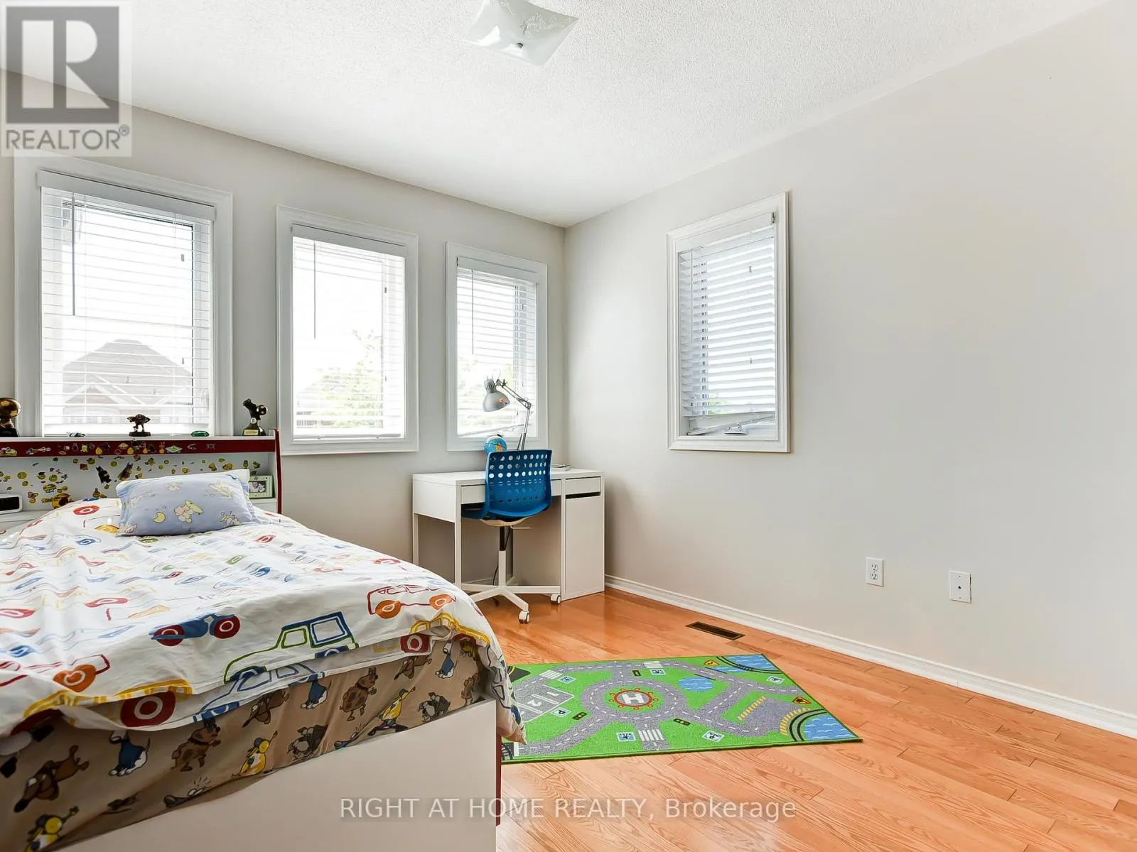 6118 CLOVER RIDGE COURT