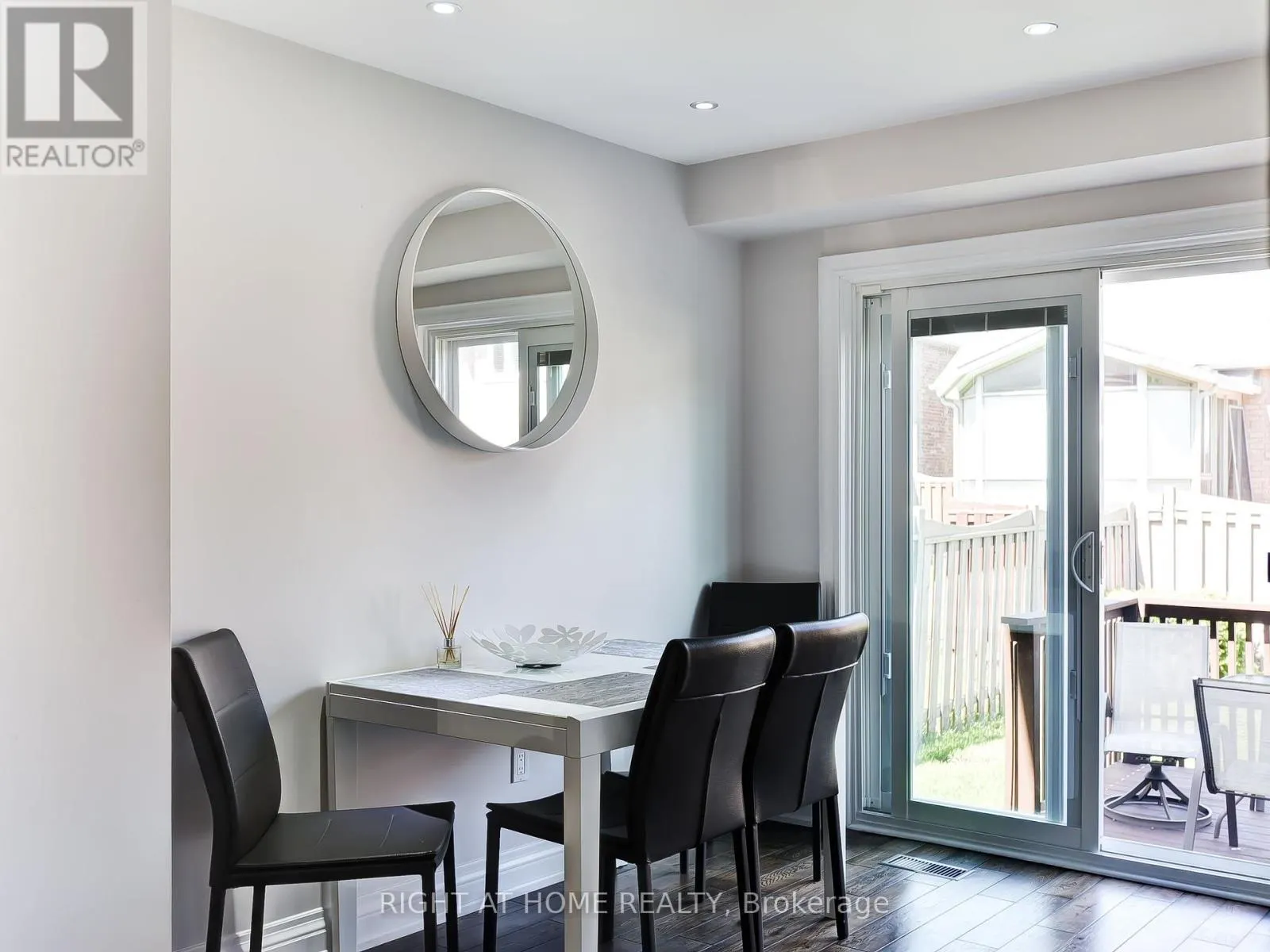 6118 CLOVER RIDGE COURT