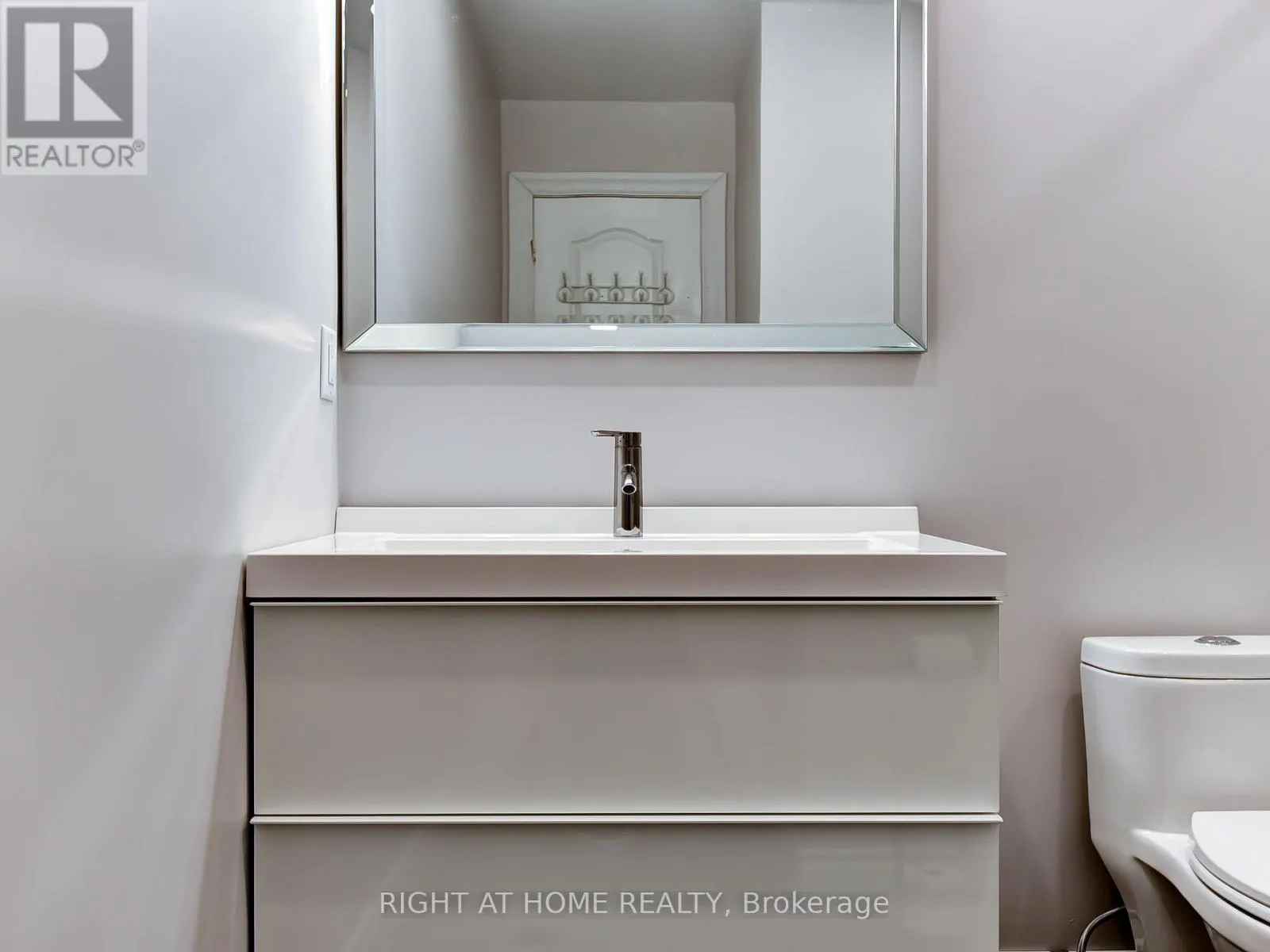 6118 CLOVER RIDGE COURT