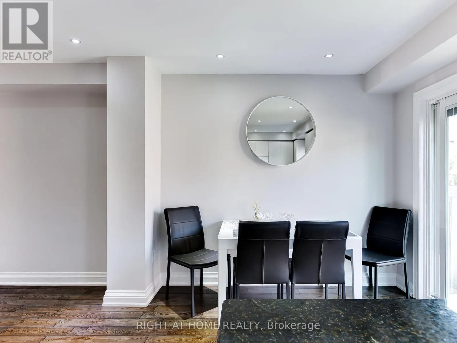 6118 CLOVER RIDGE COURT