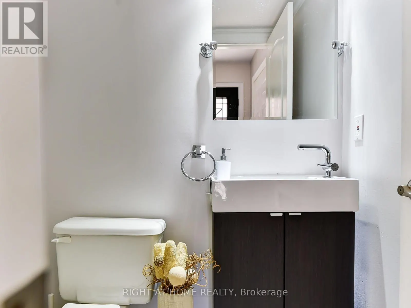 6118 CLOVER RIDGE COURT