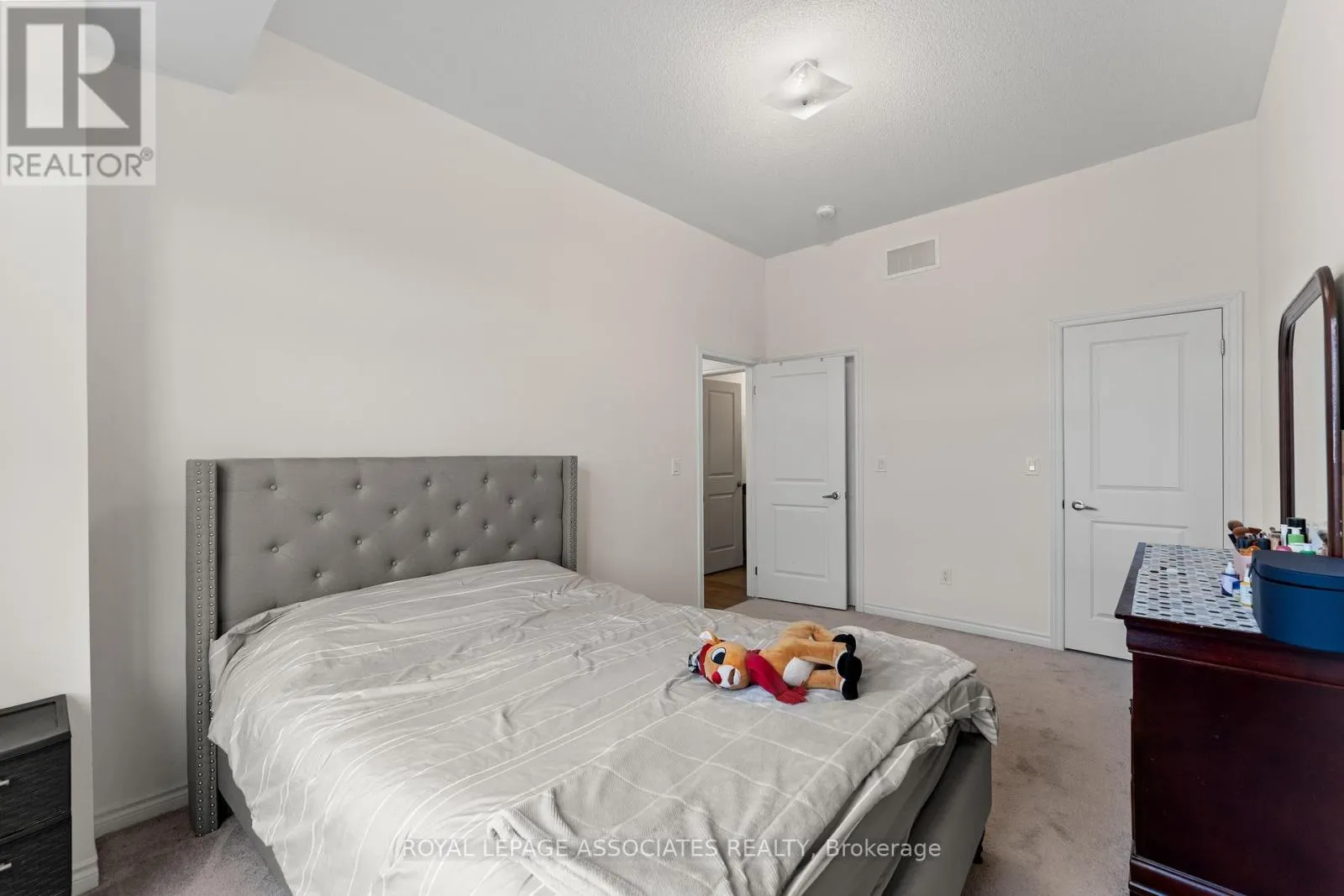 706 - 60 HALLIFORD PLACE