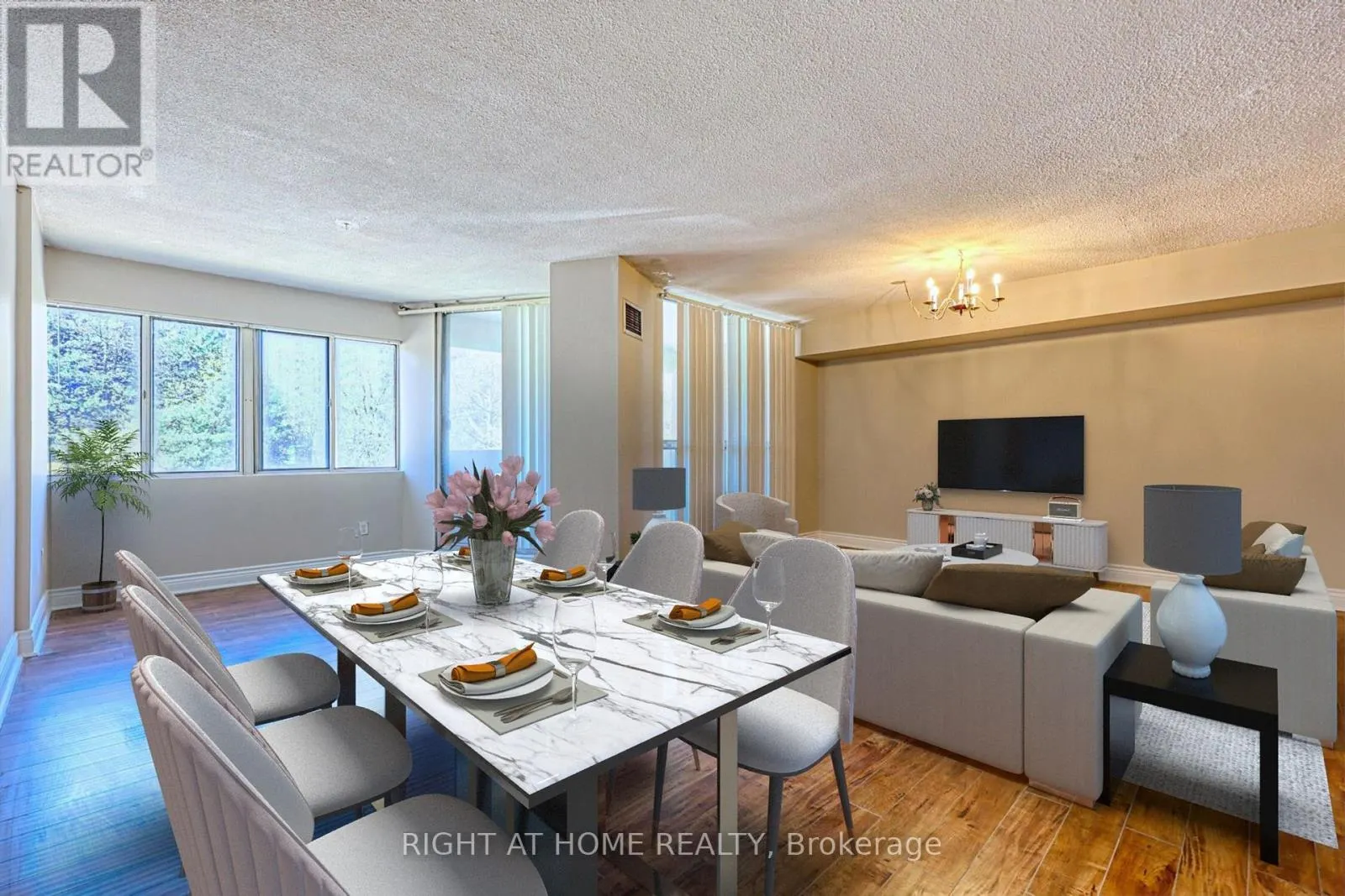 205 - 1580 MISSISSAUGA VALLEY