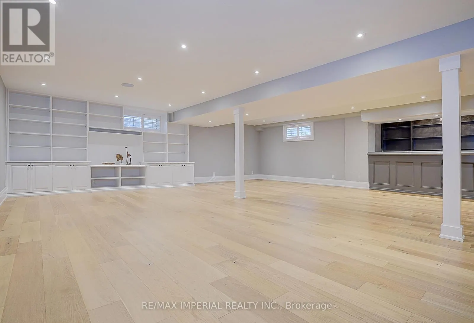 1832 PINE SISKIN COURT