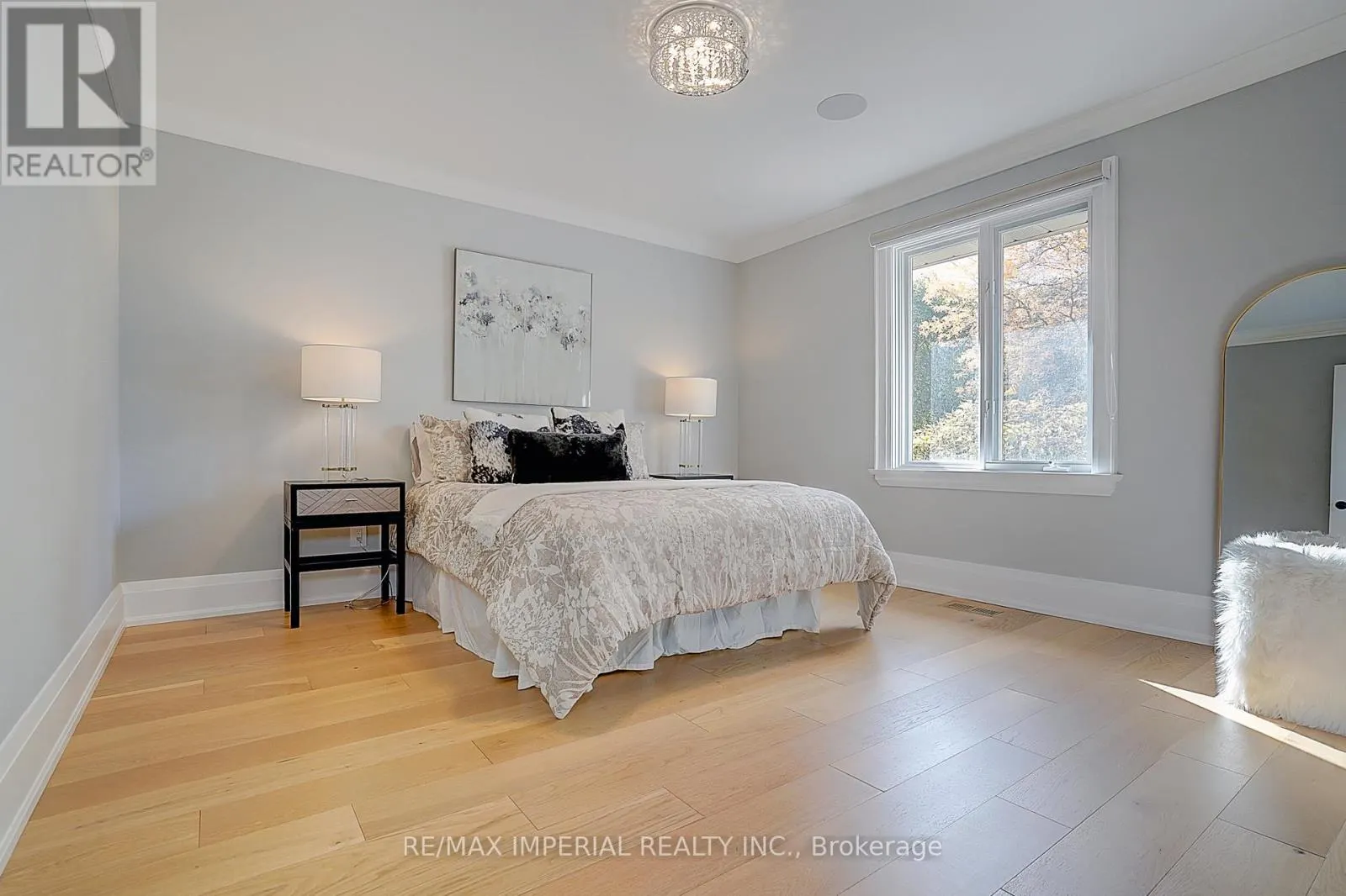 1832 PINE SISKIN COURT