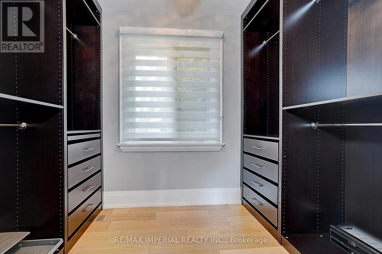 1832 PINE SISKIN COURT