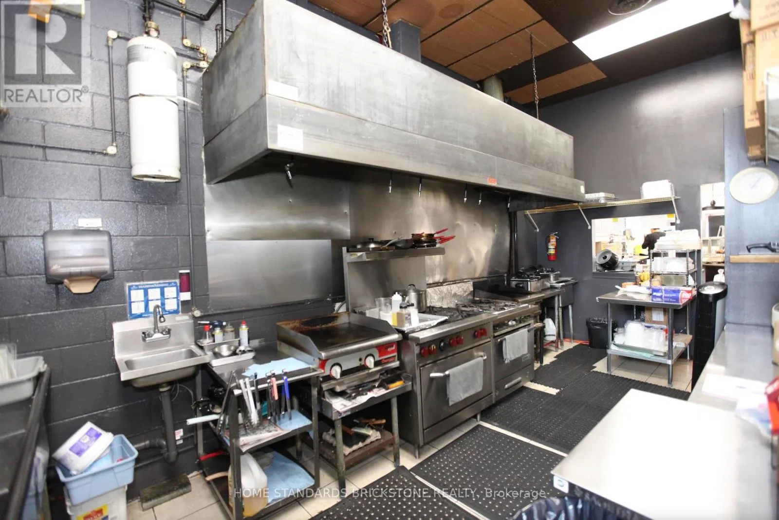 4069 CHESSWOOD DRIVE