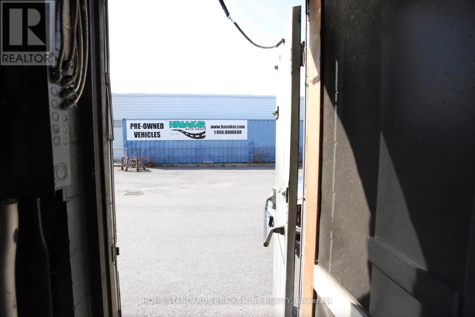 4069 CHESSWOOD DRIVE