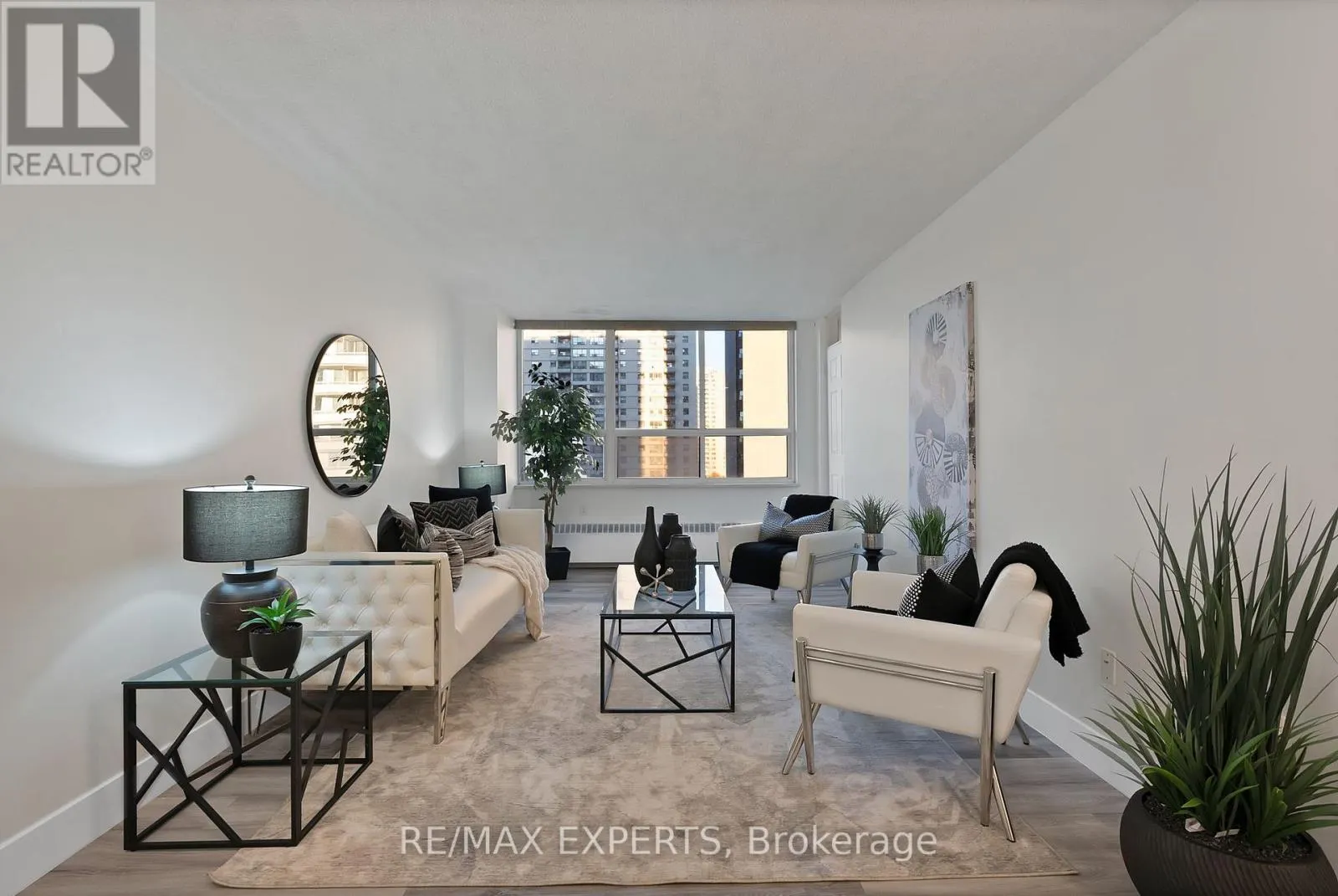 1013 - 390 DIXON ROAD