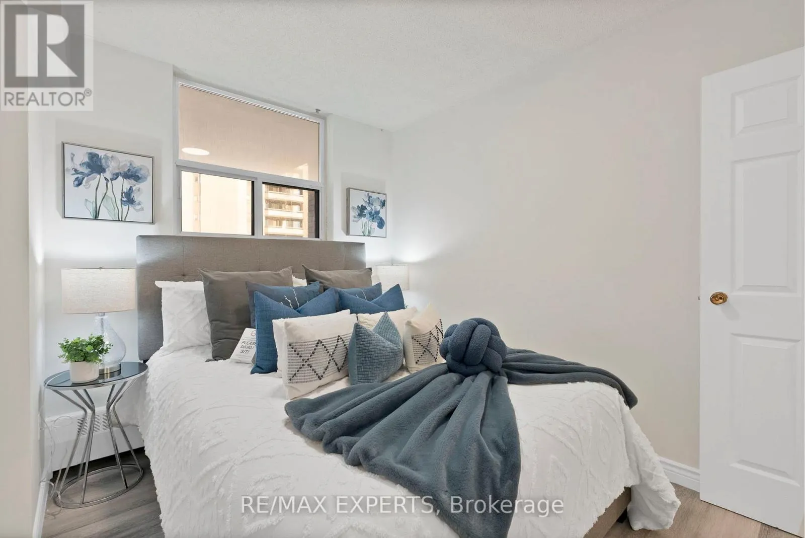 1013 - 390 DIXON ROAD