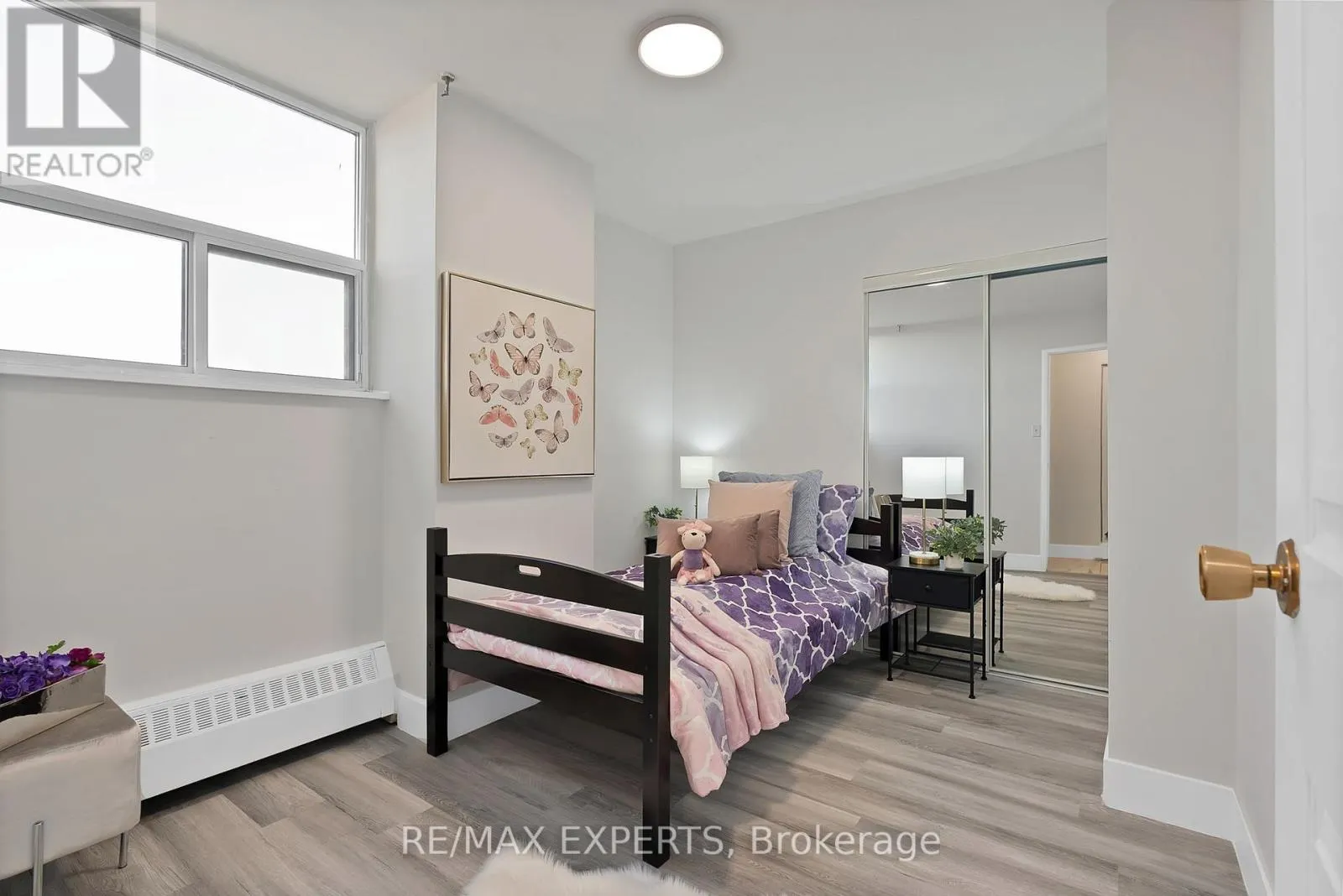 1013 - 390 DIXON ROAD