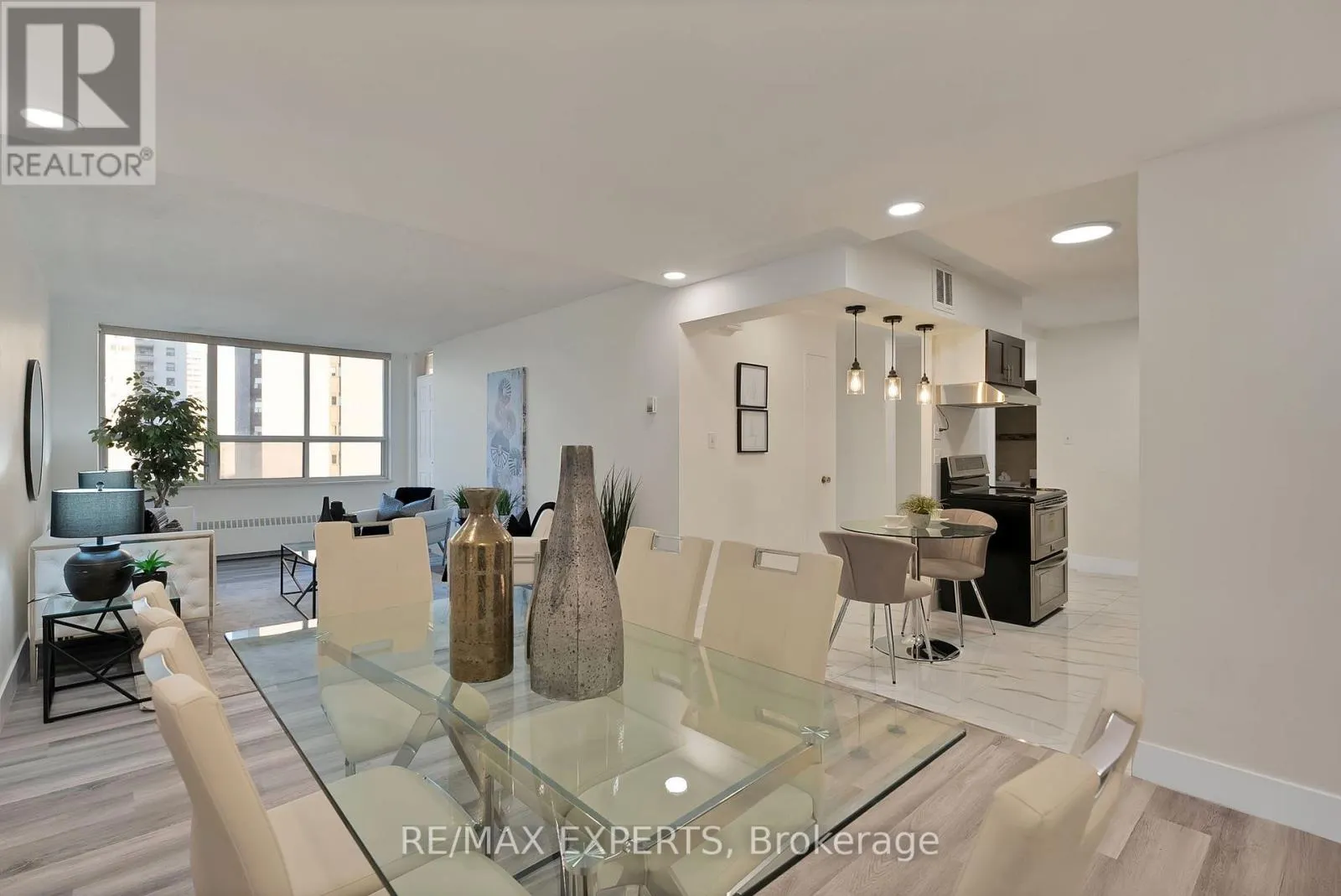 1013 - 390 DIXON ROAD