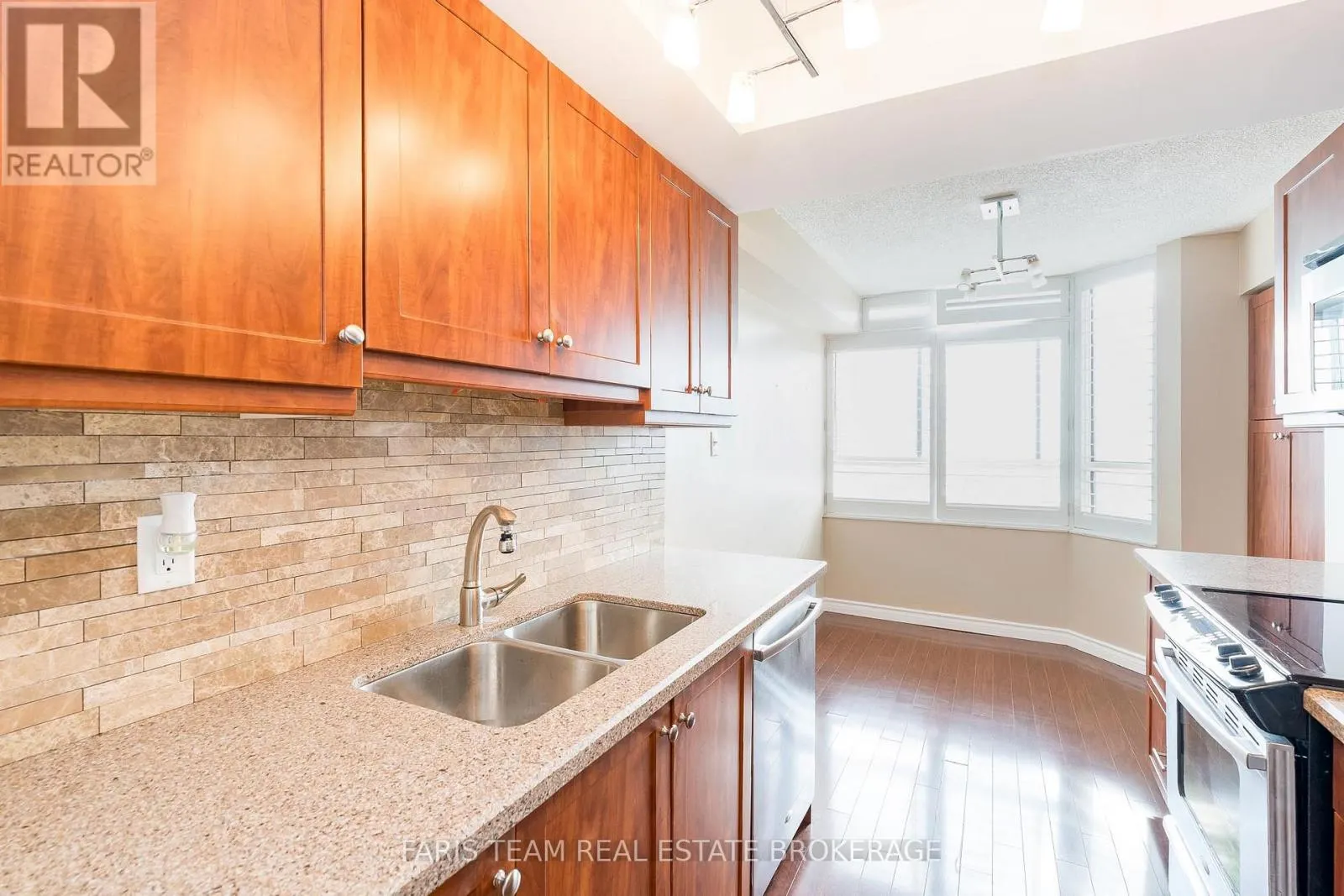 1510 - 100 COUNTY COURT BOULEVARD