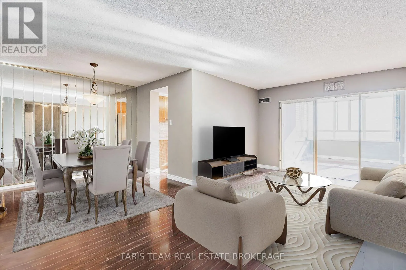 1510 - 100 COUNTY COURT BOULEVARD