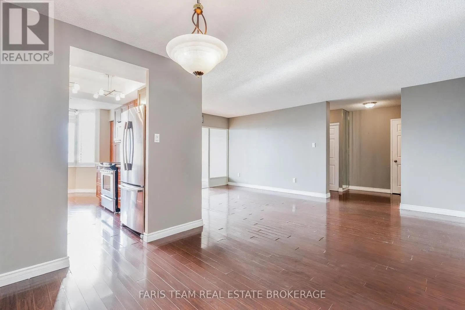 1510 - 100 COUNTY COURT BOULEVARD