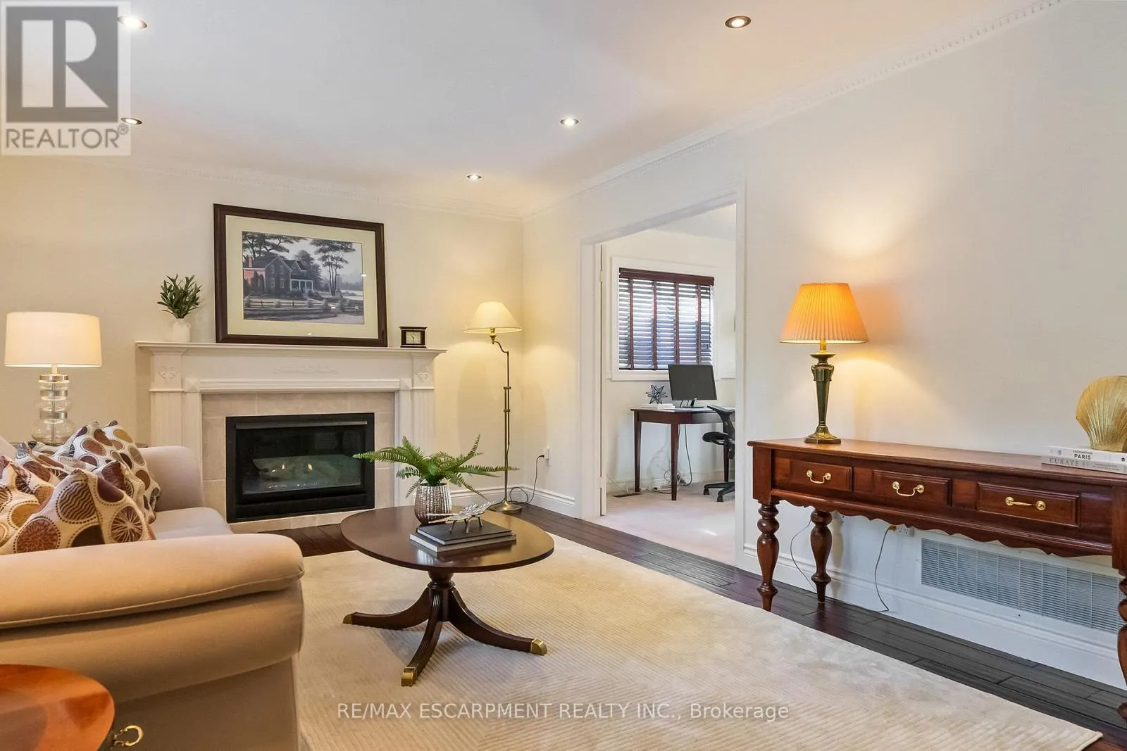 2421 SUSQUEHANNA COURT