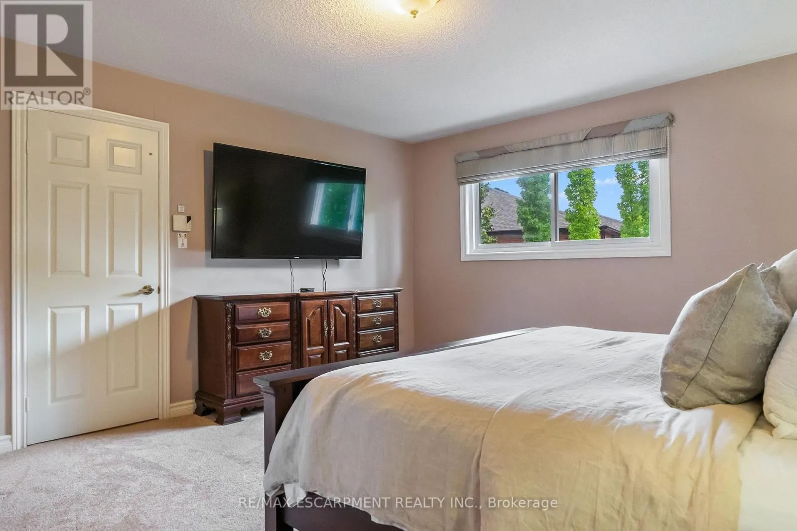 2421 SUSQUEHANNA COURT