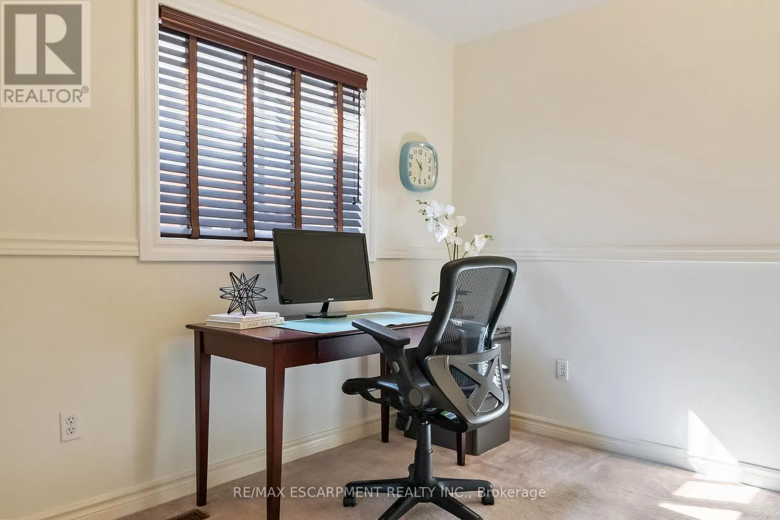 2421 SUSQUEHANNA COURT