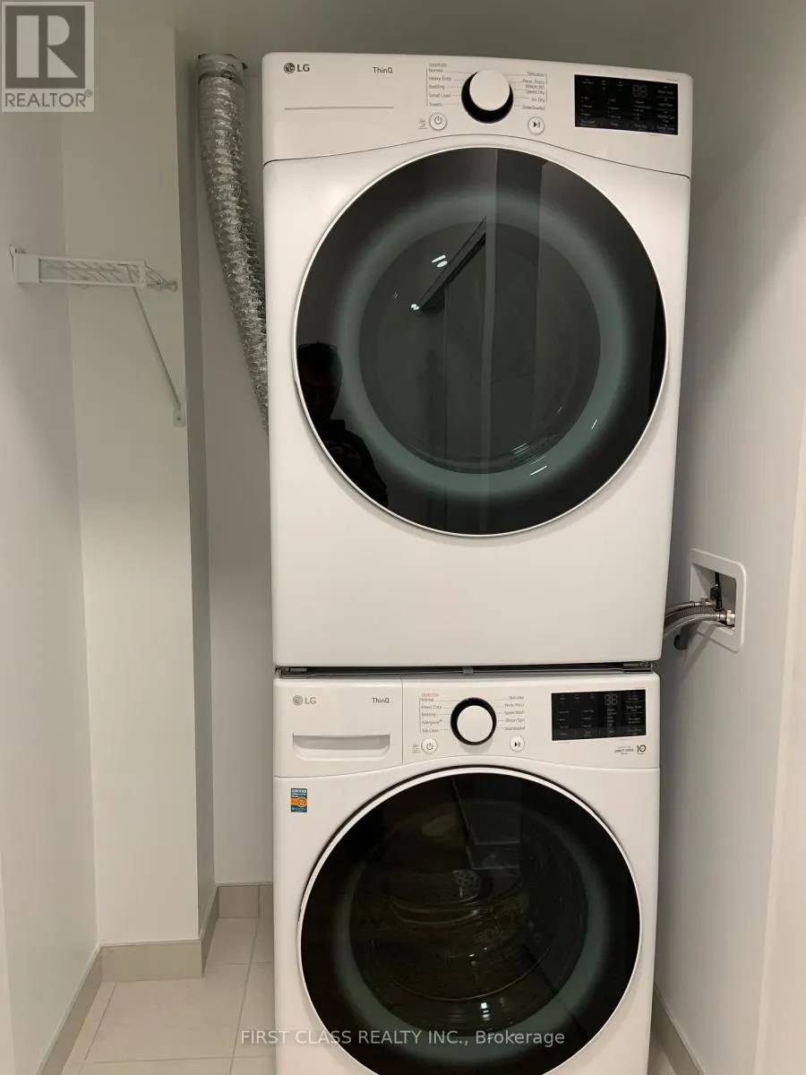 1102 - 395 SQUARE ONE DRIVE