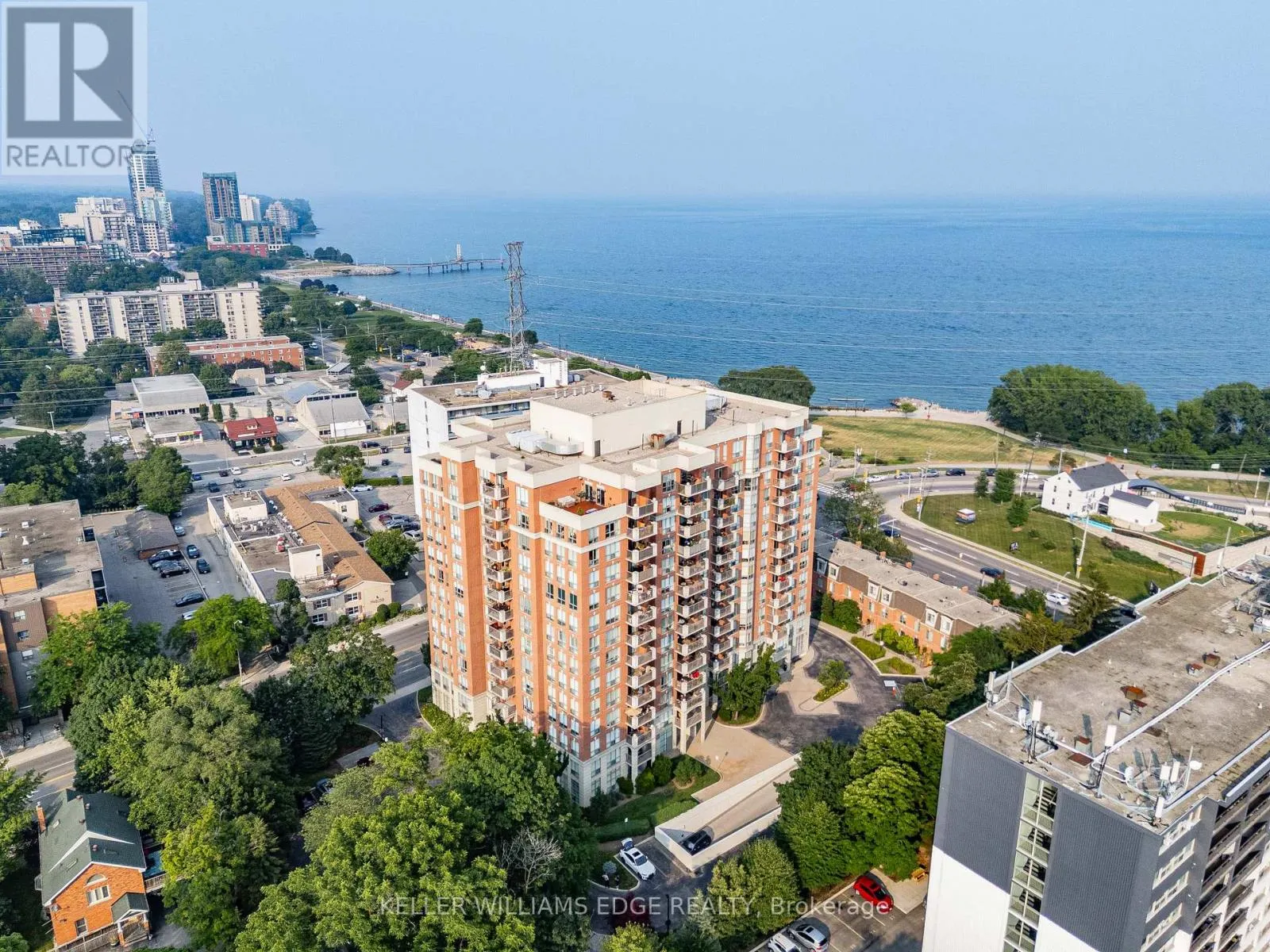 401 - 442 MAPLE AVENUE