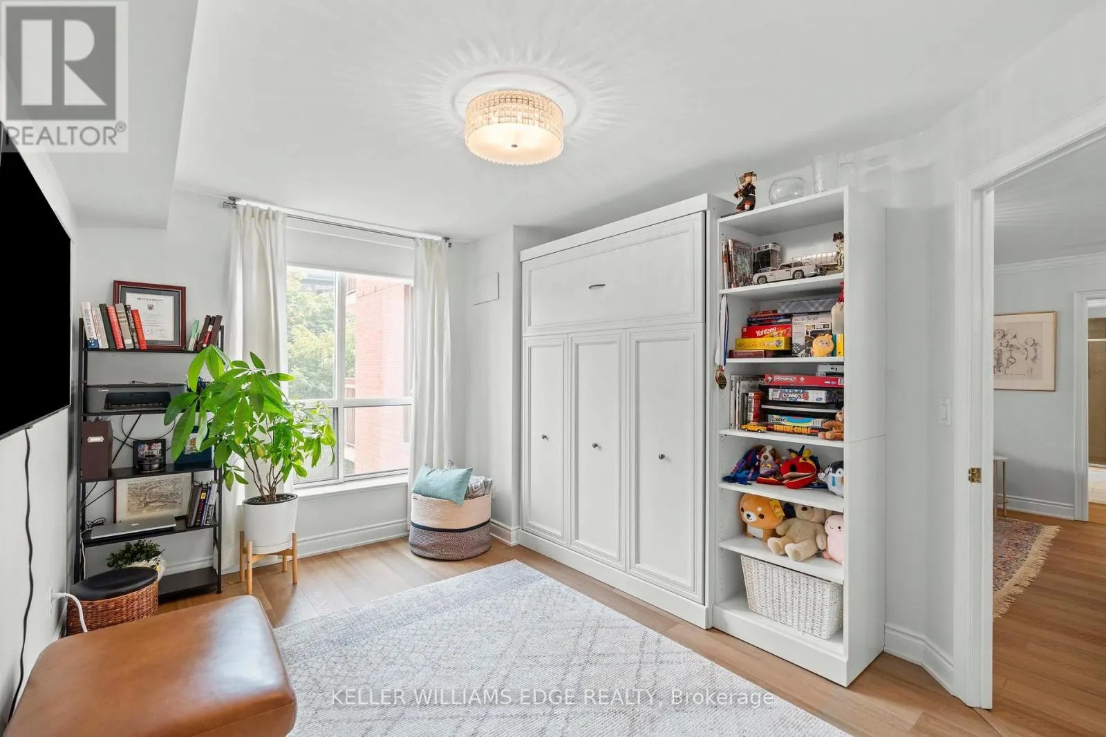 401 - 442 MAPLE AVENUE