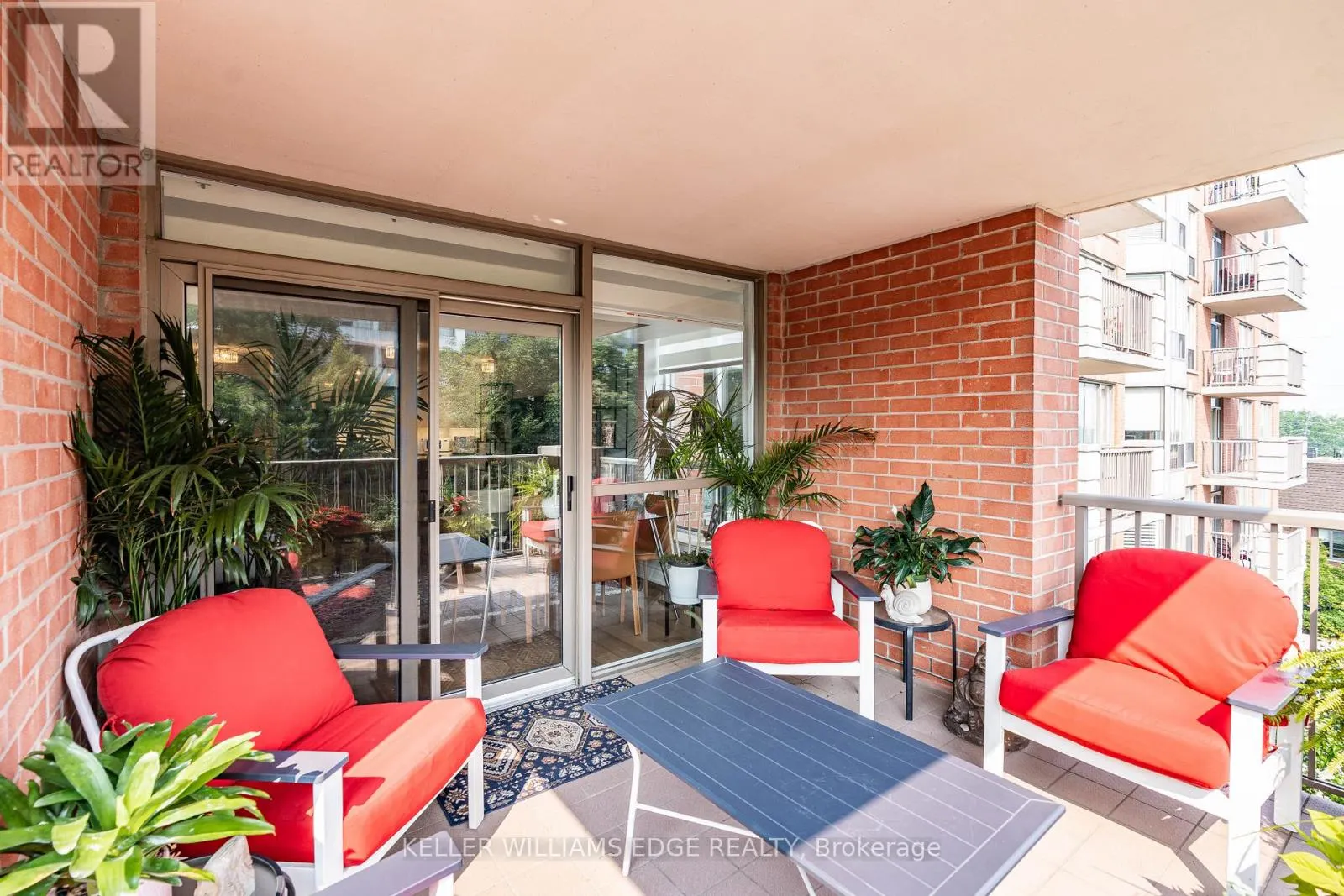 401 - 442 MAPLE AVENUE