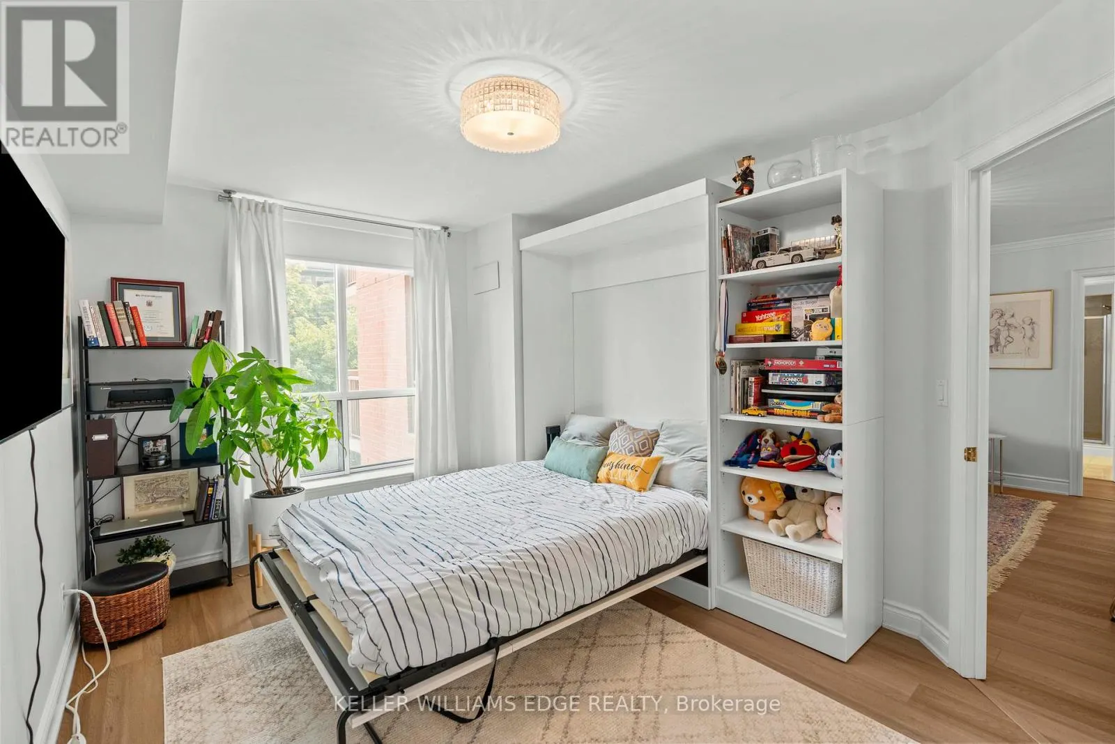 401 - 442 MAPLE AVENUE