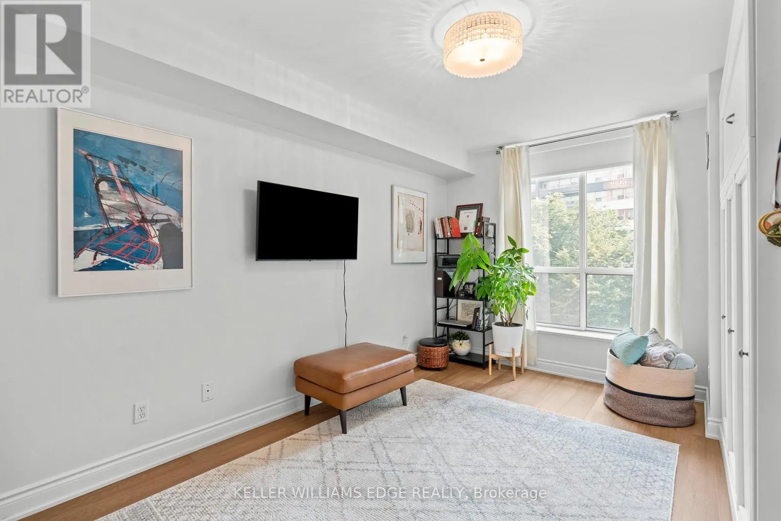 401 - 442 MAPLE AVENUE