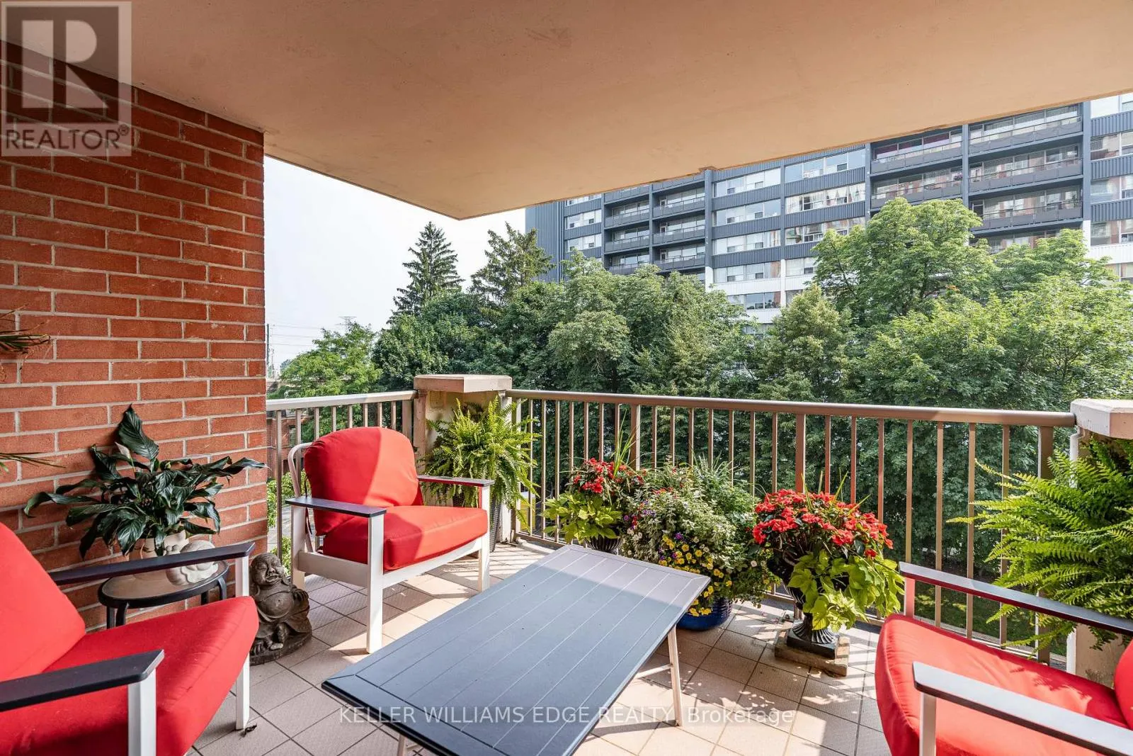 401 - 442 MAPLE AVENUE