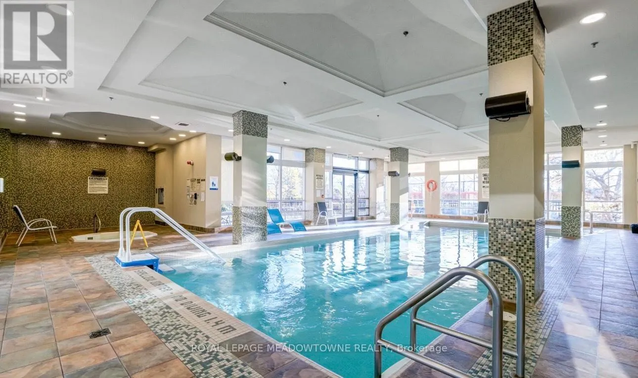 512 - 339 RATHBURN ROAD W