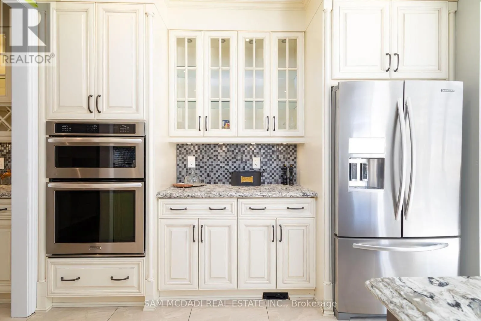 5572 TRAILBANK DRIVE