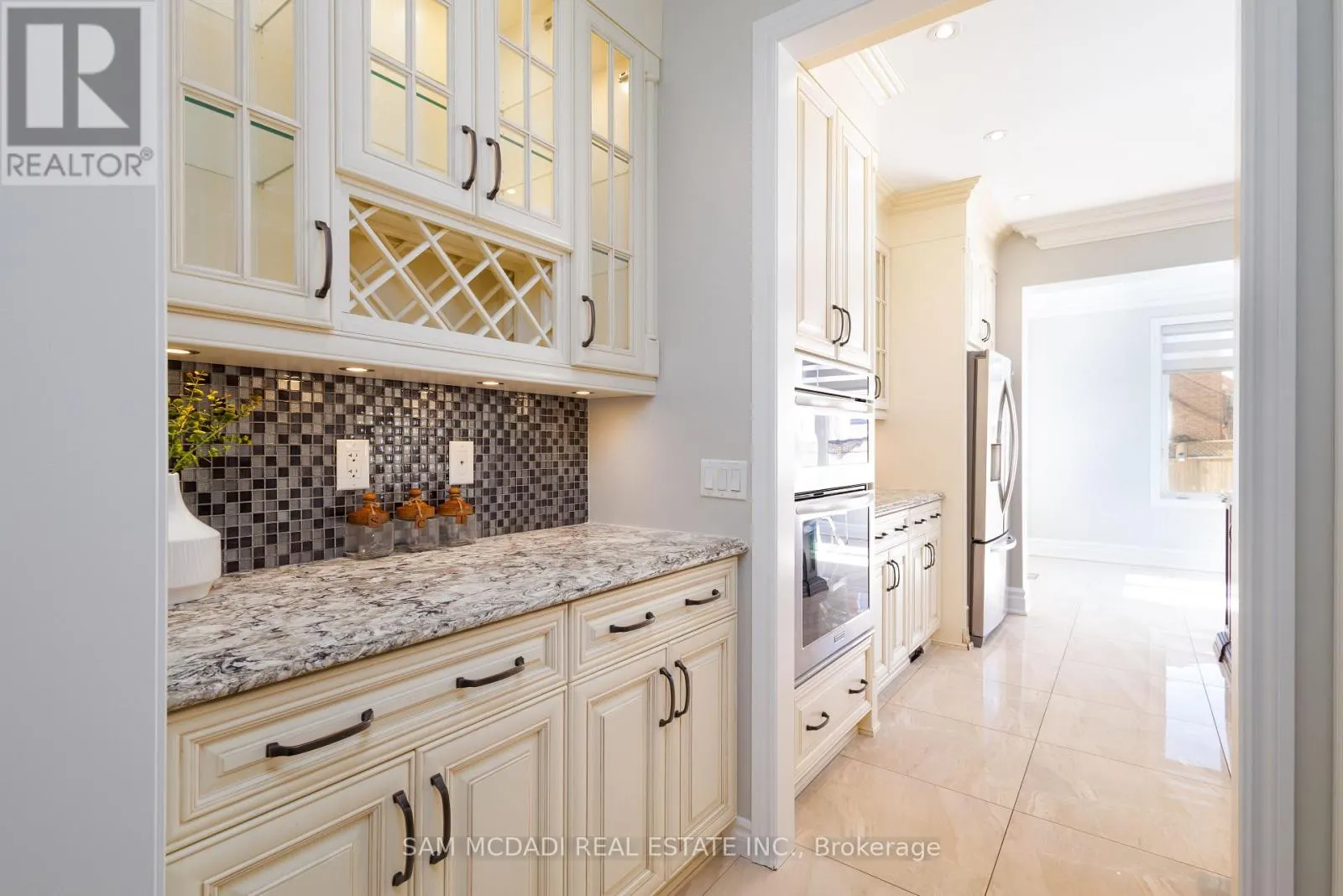 5572 TRAILBANK DRIVE