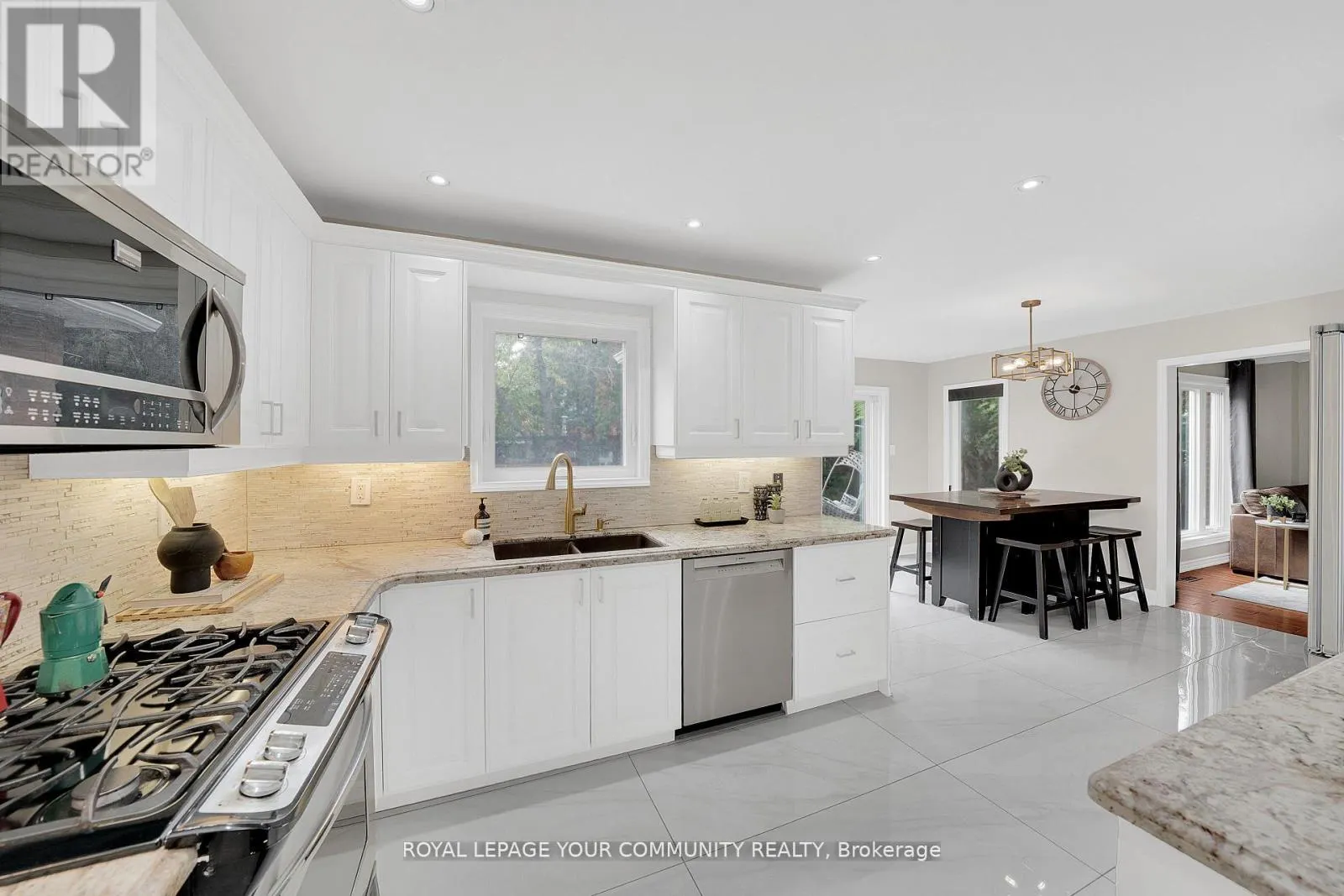 104 TAYLORWOOD AVENUE