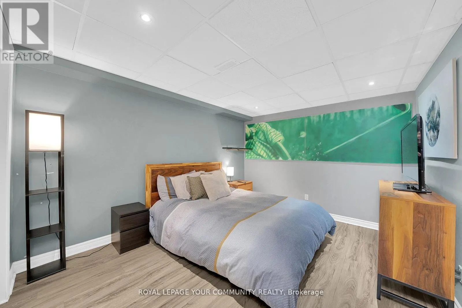 104 TAYLORWOOD AVENUE