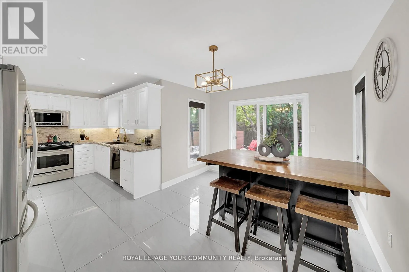 104 TAYLORWOOD AVENUE