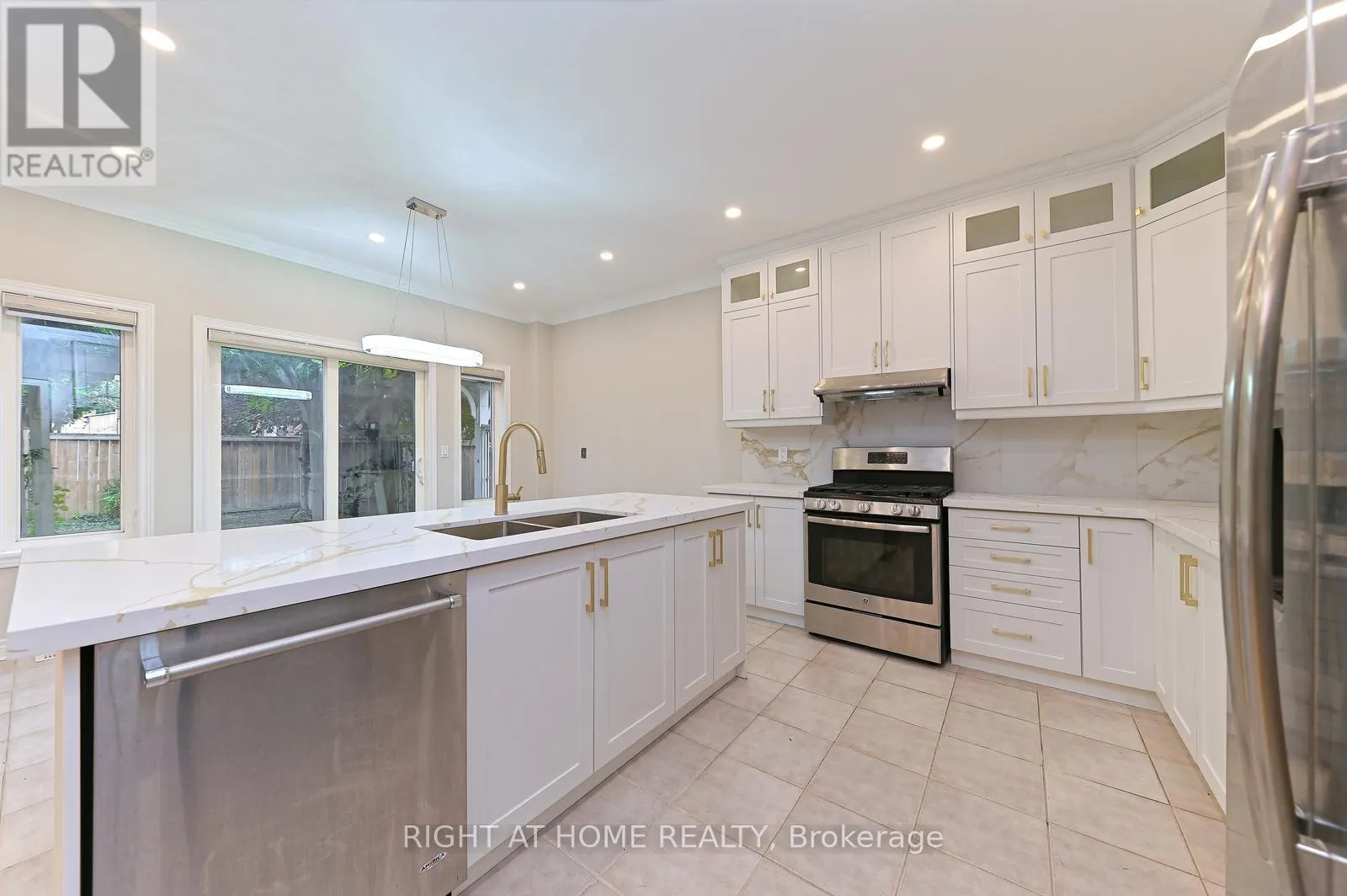 6843 CAMPBELL SETTLER COURT E