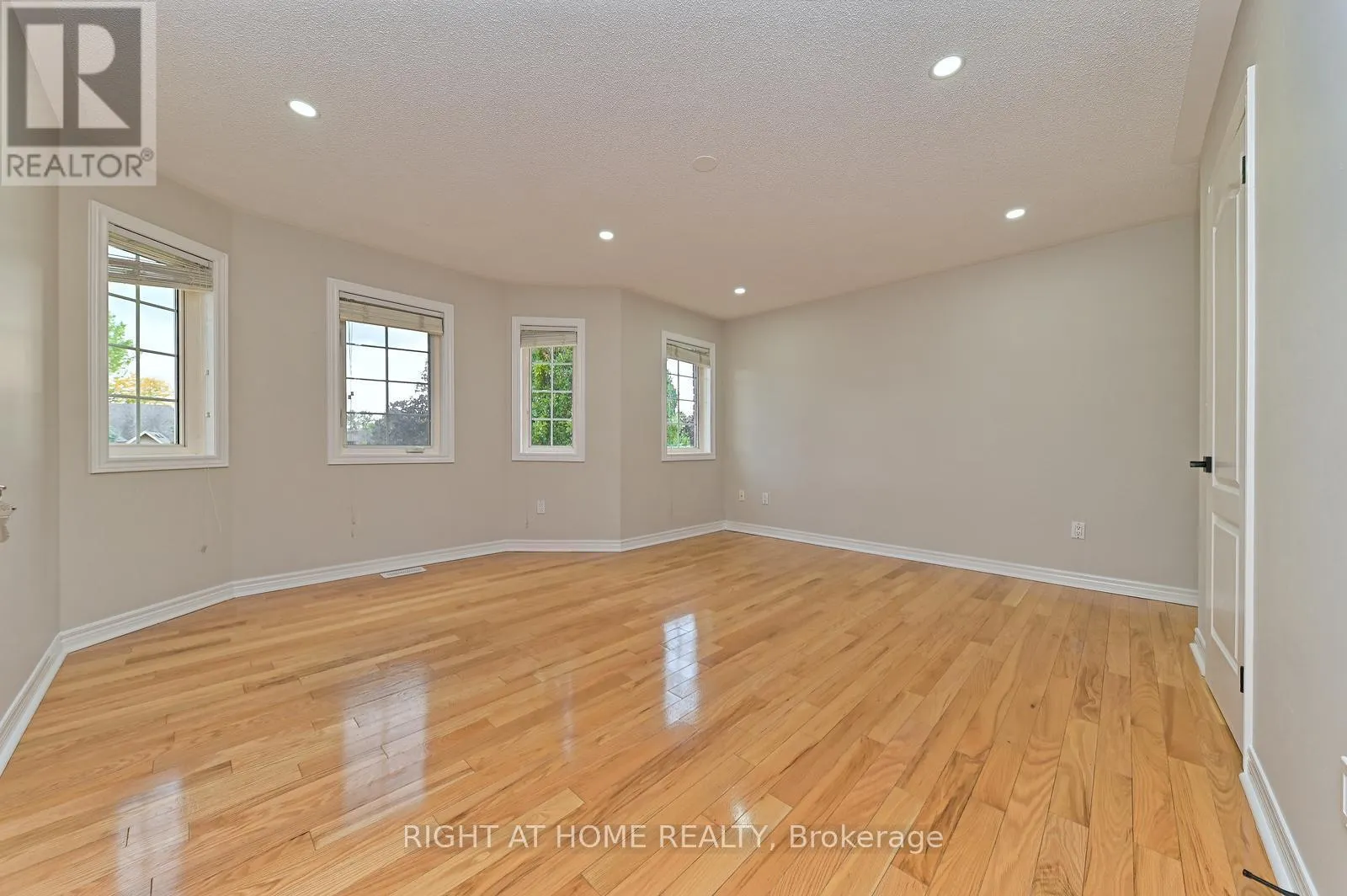 6843 CAMPBELL SETTLER COURT E