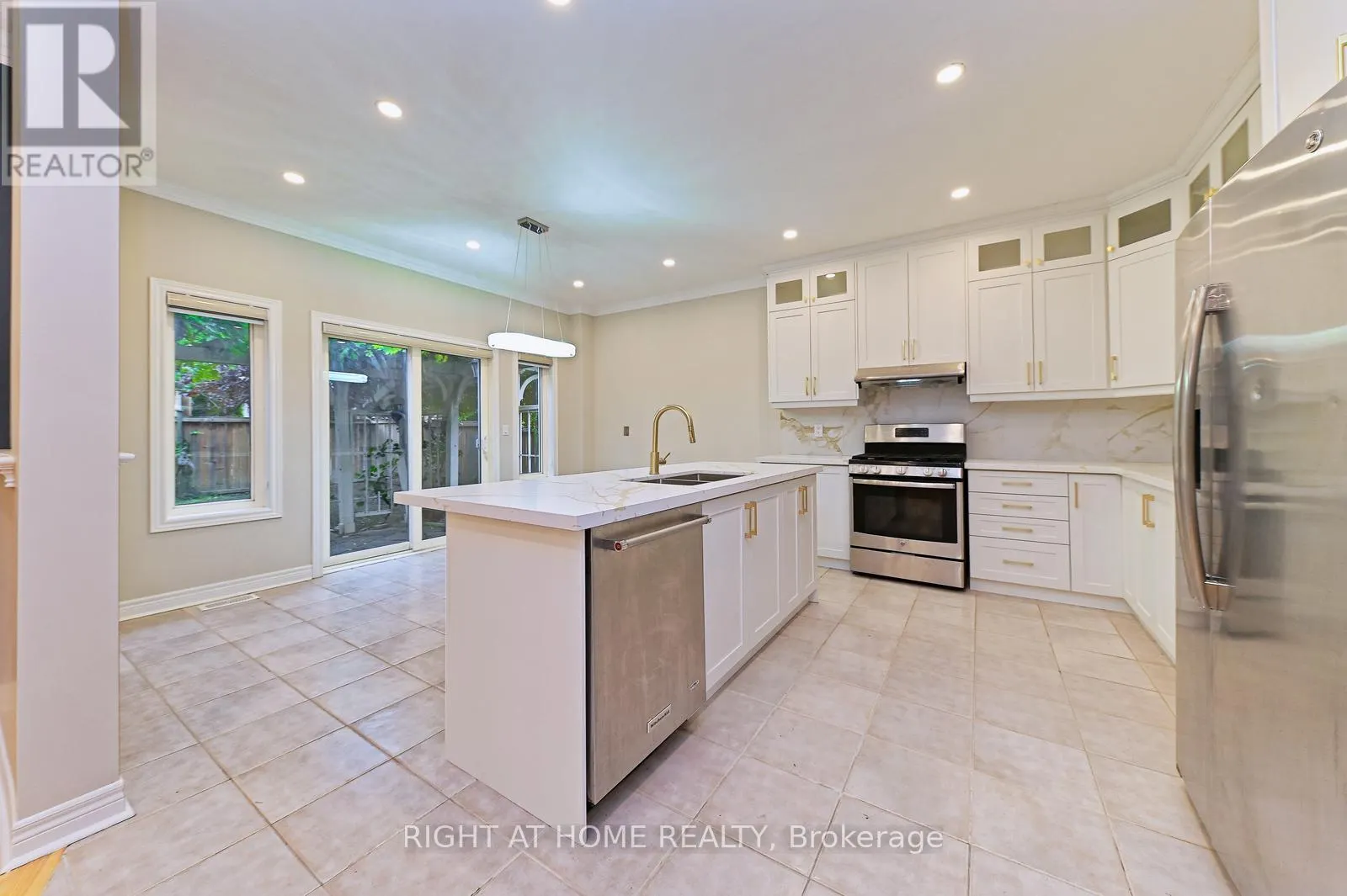 6843 CAMPBELL SETTLER COURT E