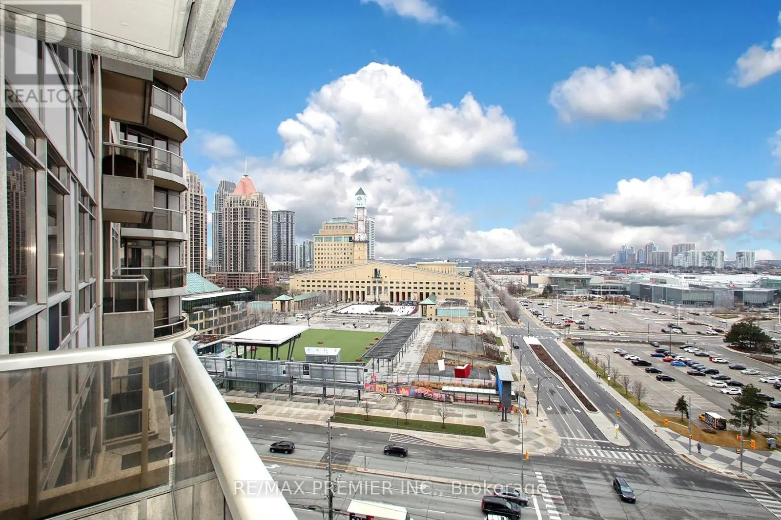 1422 - 3888 DUKE OF YORK BOULEVARD