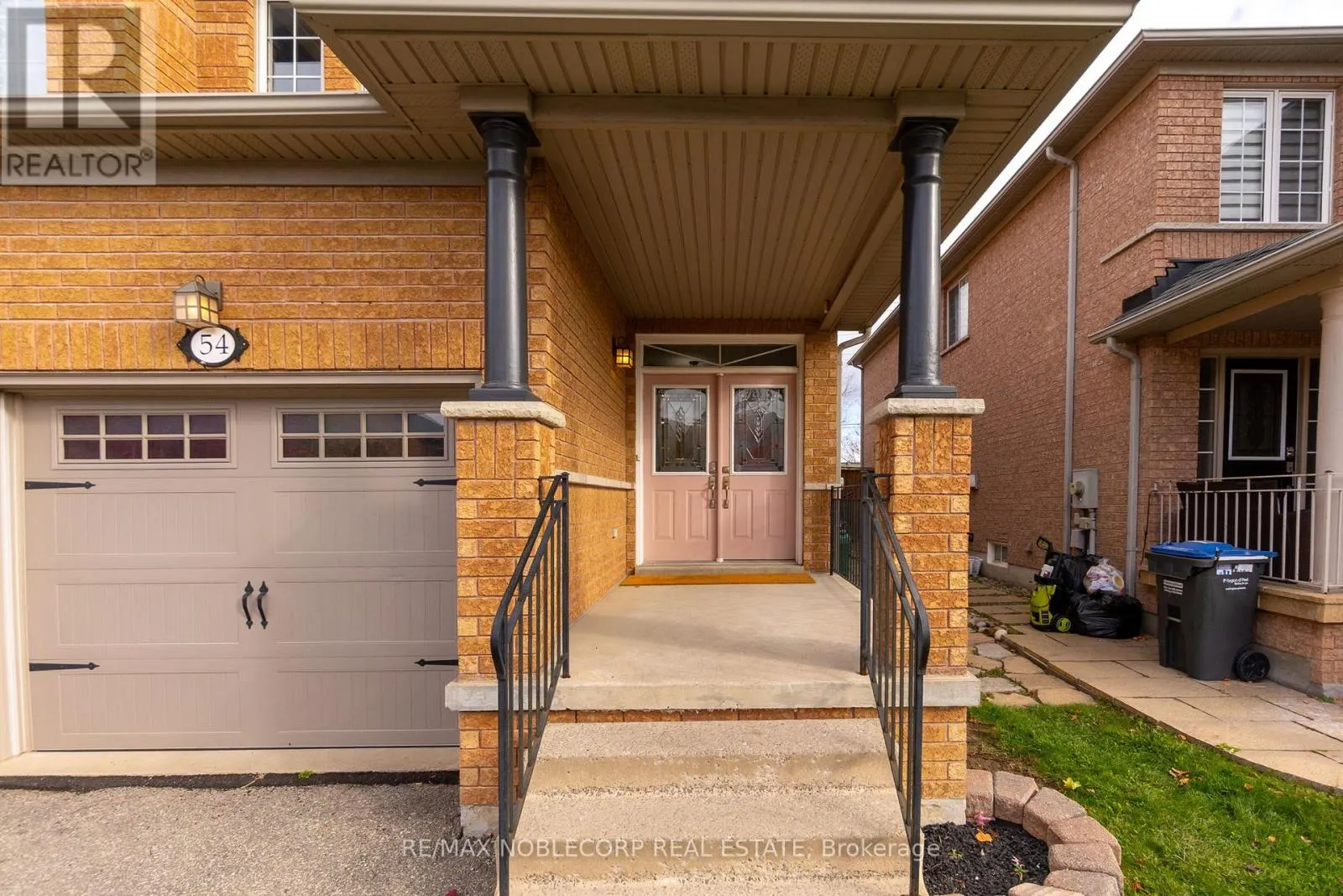 54 LAWREN HARRIS CRESCENT