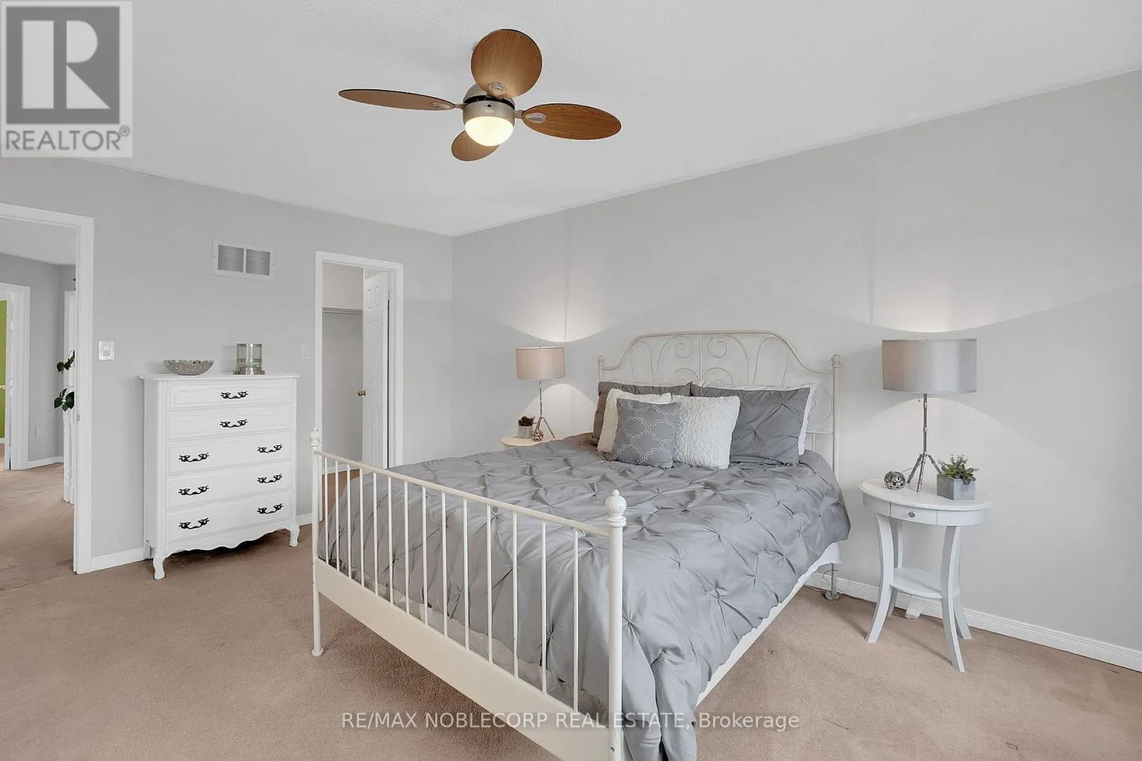 54 LAWREN HARRIS CRESCENT