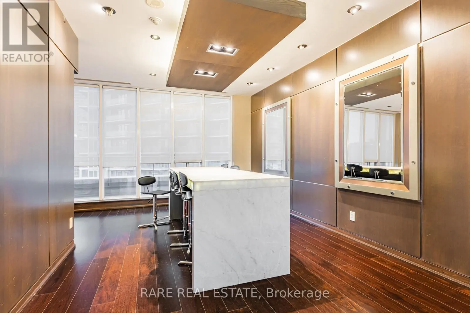 703 - 2119 LAKE SHORE BOULEVARD W