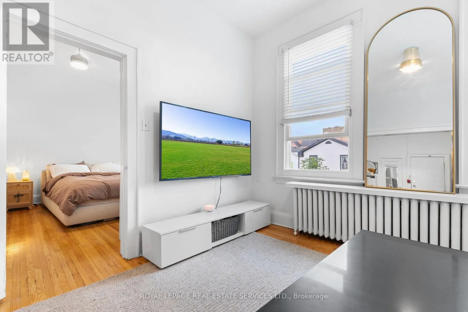 2 - 179 LAKESHORE ROAD E