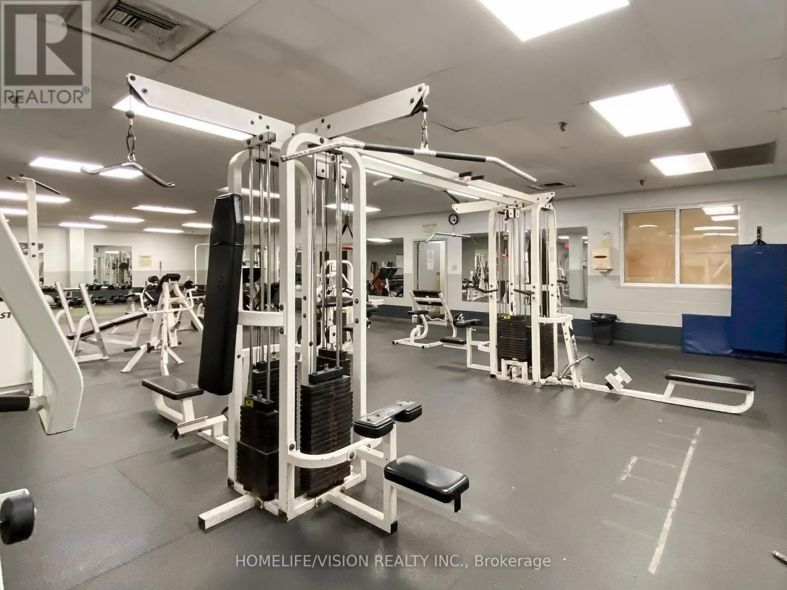 713 - 9 FOUR WINDS DRIVE