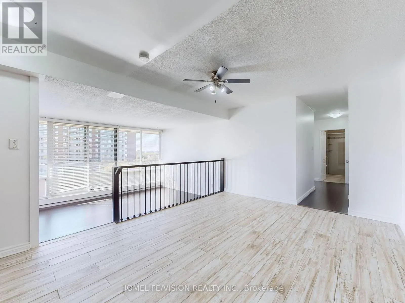 713 - 9 FOUR WINDS DRIVE