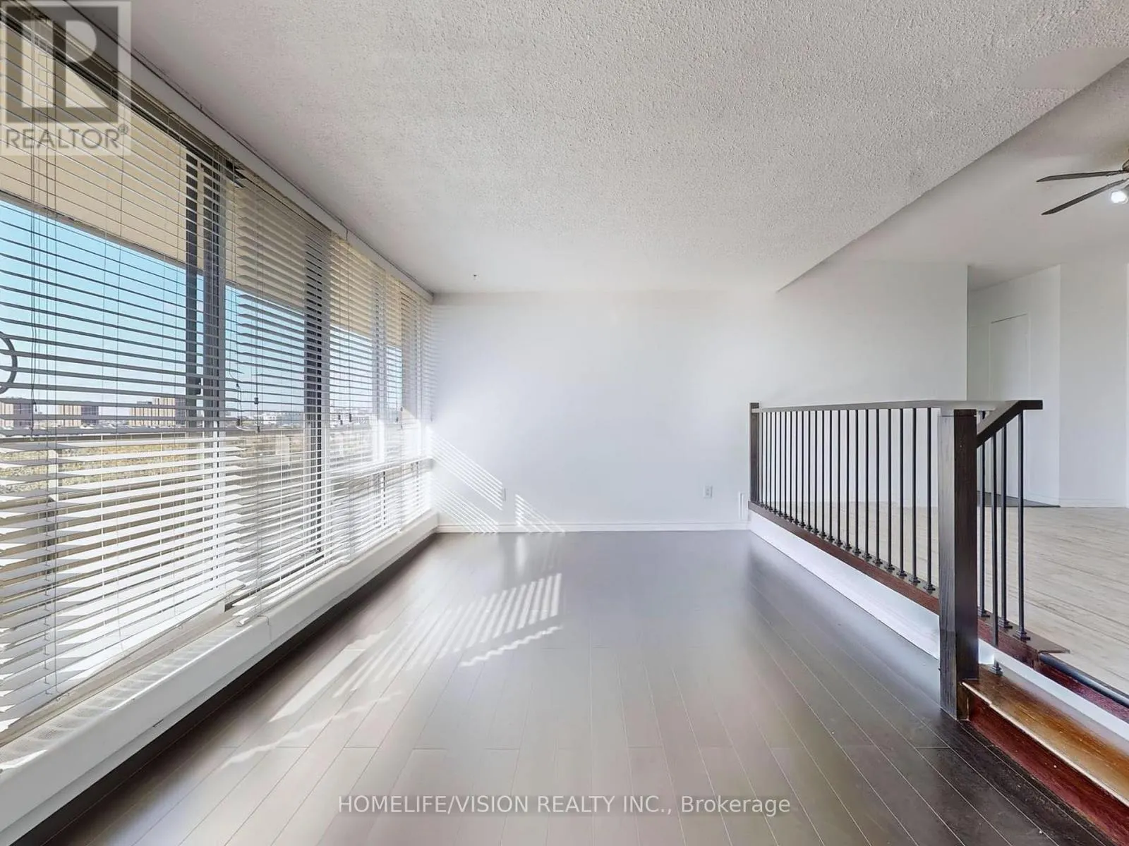 713 - 9 FOUR WINDS DRIVE