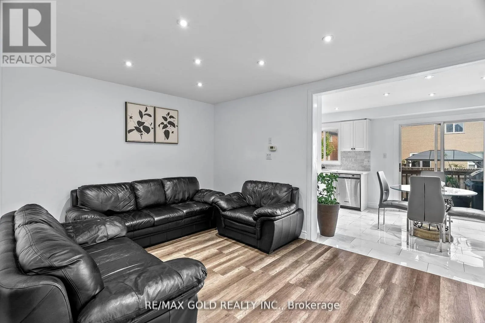 3218 CAMBERWELL DRIVE