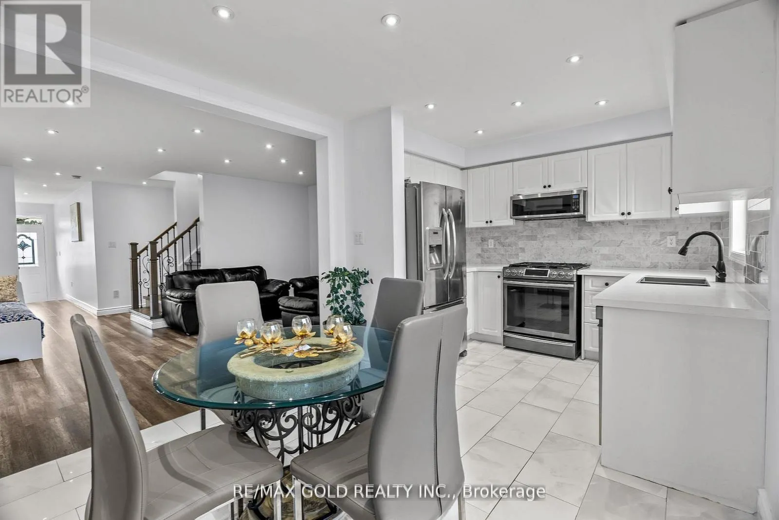 3218 CAMBERWELL DRIVE