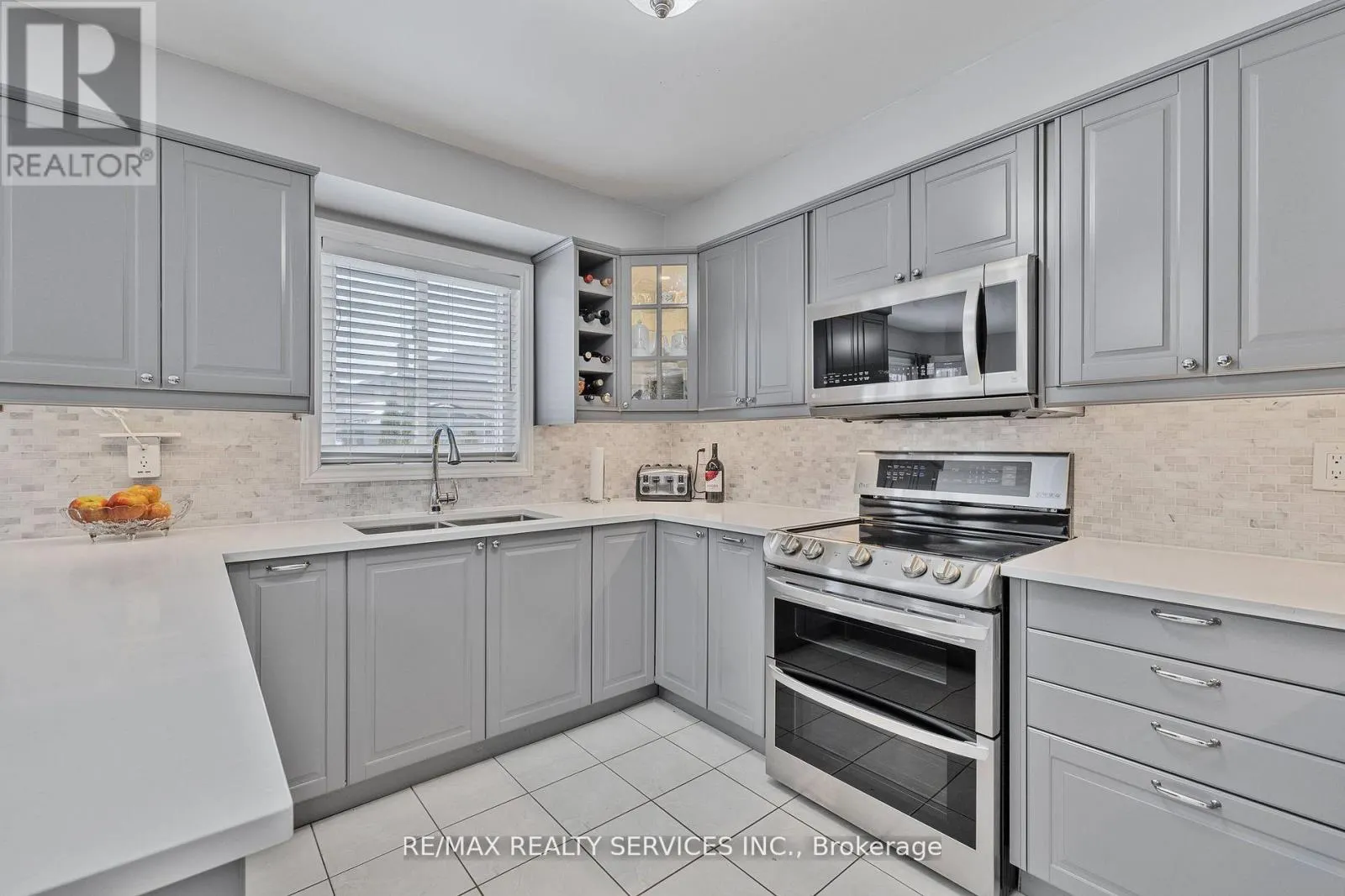 24 ROYAL VALLEY DRIVE