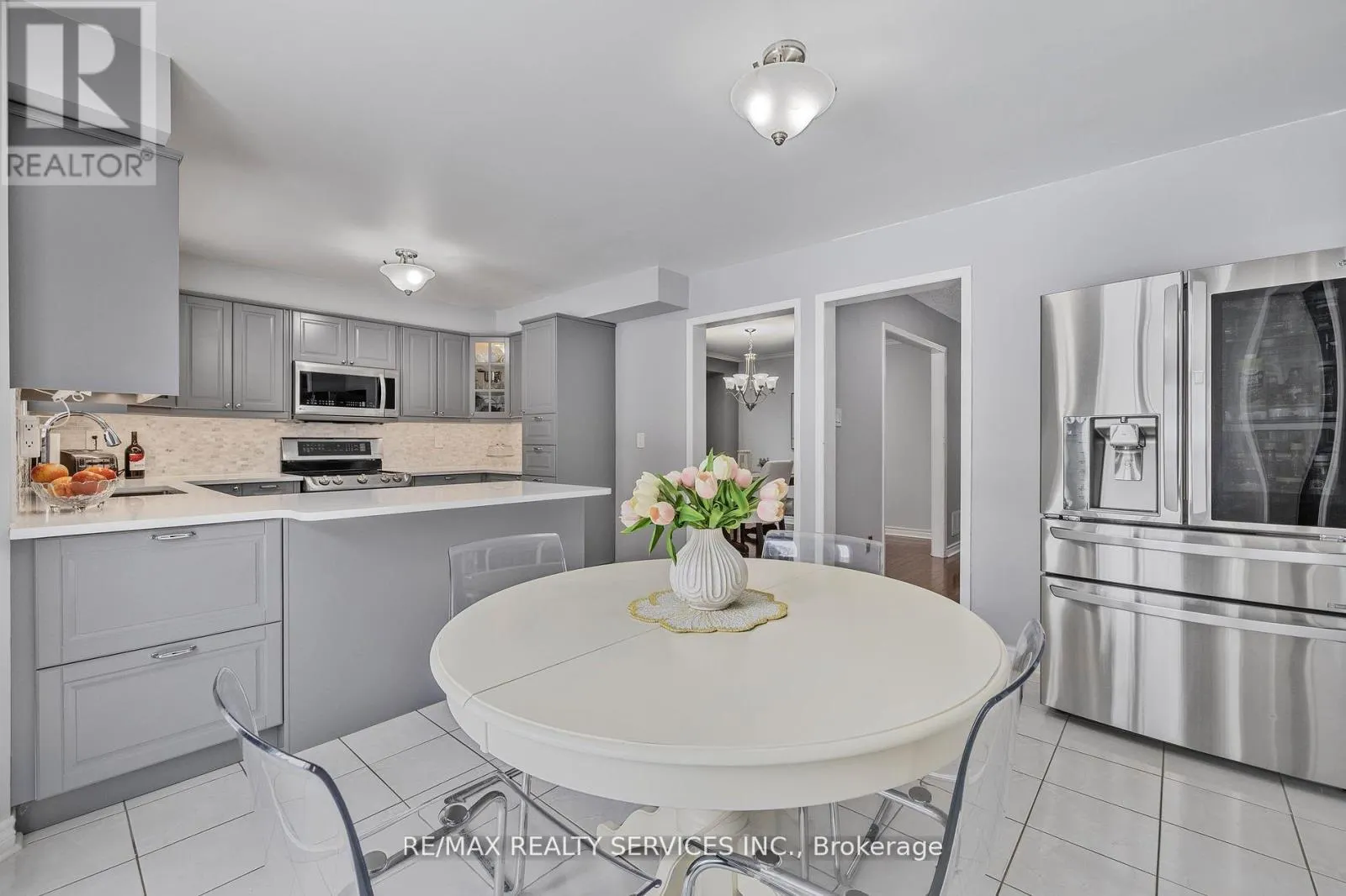 24 ROYAL VALLEY DRIVE